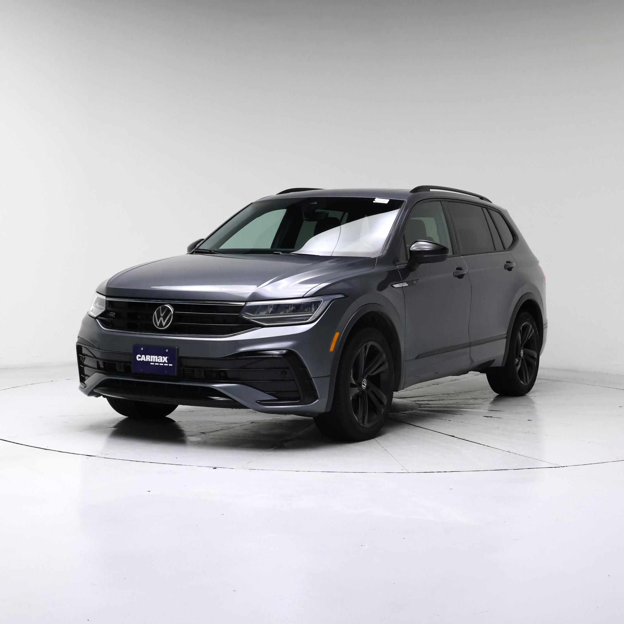 Thumbnail: 2023 Volkswagen Tiguan - 4