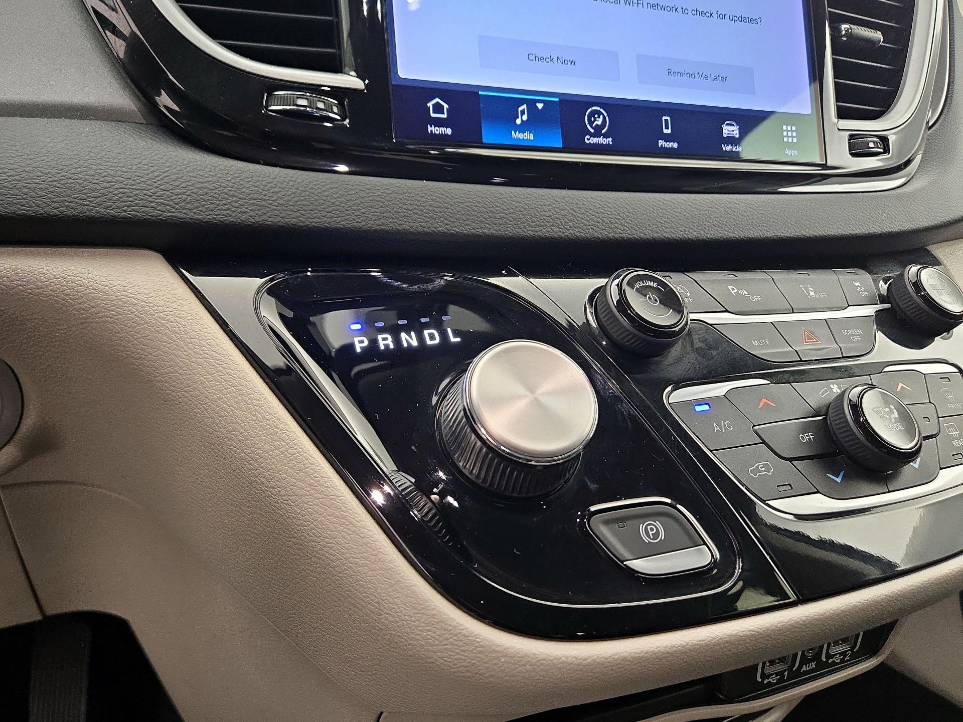 Thumbnail: 2023 Chrysler Pacifica - 15