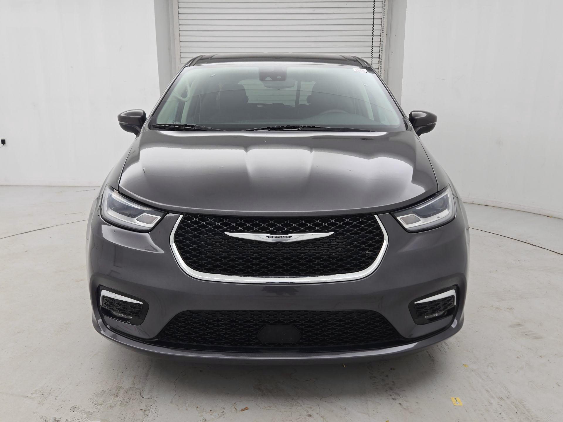 Thumbnail: 2023 Chrysler Pacifica - 2