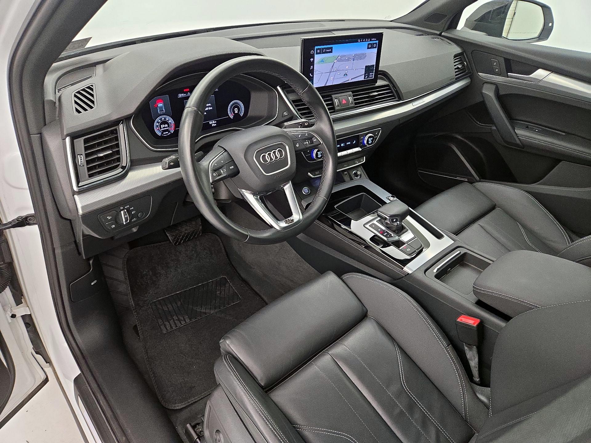 Thumbnail: 2022 Audi Q5 - 11