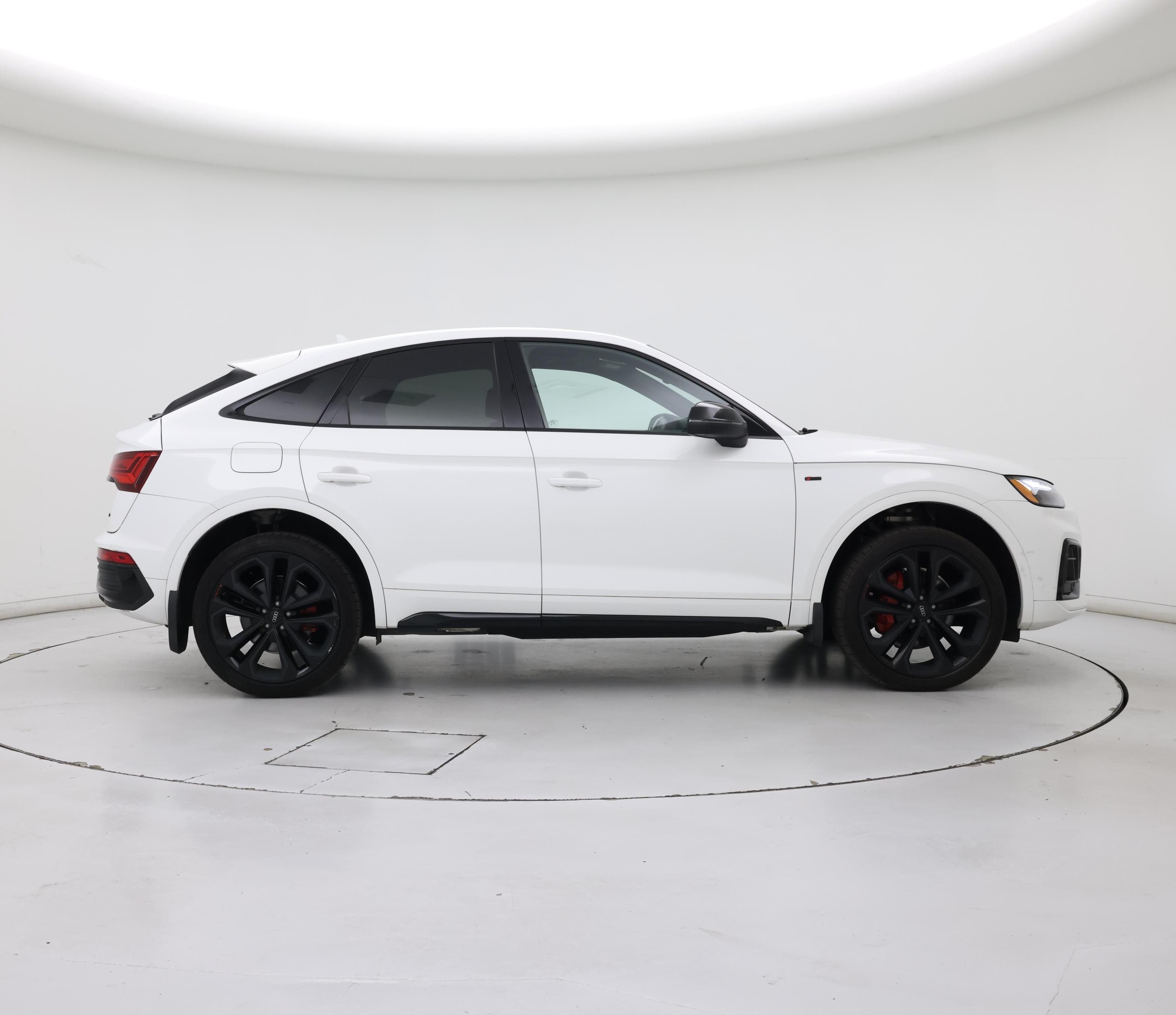 Thumbnail: 2022 Audi Q5 - 7