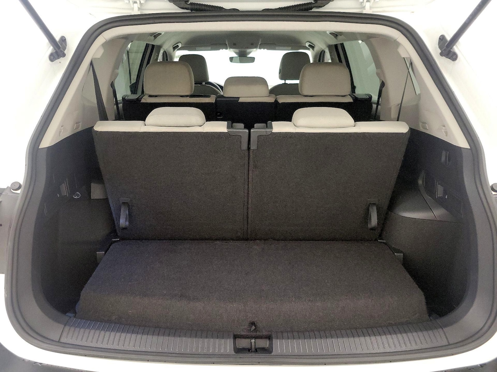 2024 Volkswagen Tiguan S - Photo 22