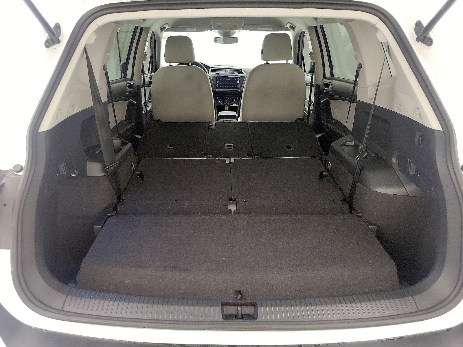 2024 Volkswagen Tiguan S - Photo 23