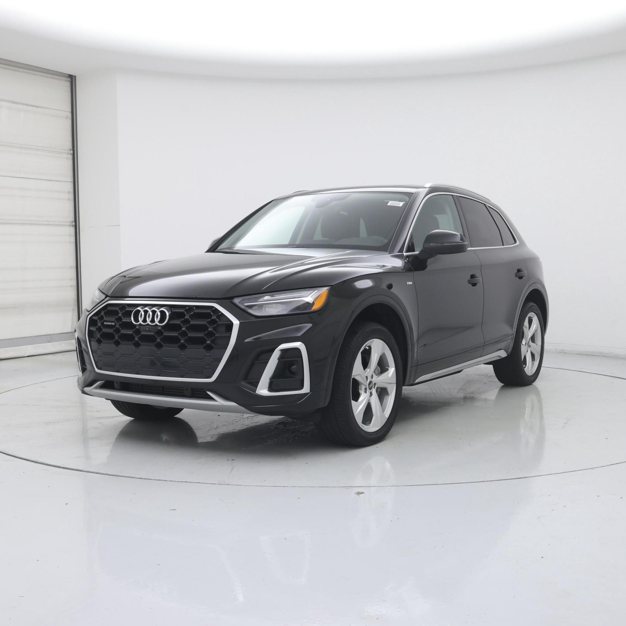 Thumbnail: 2023 Audi Q5 - 4