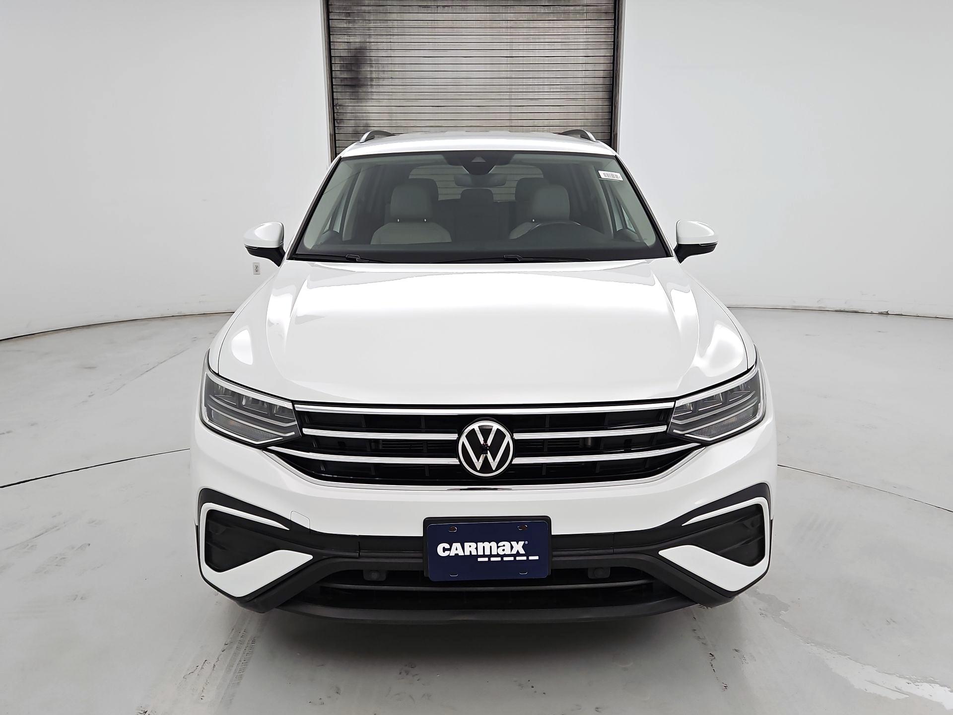 Thumbnail: 2023 Volkswagen Tiguan - 2