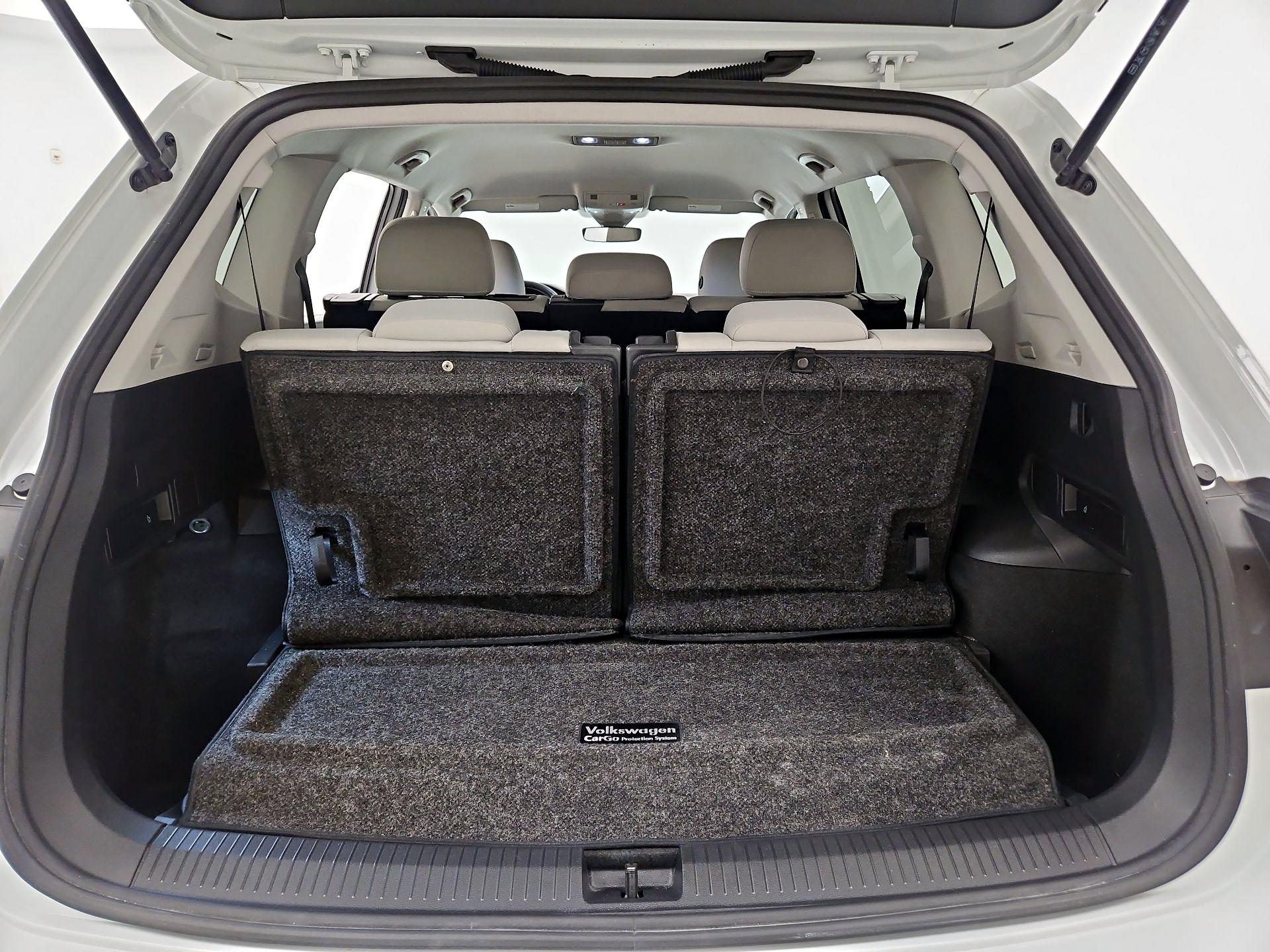 Thumbnail: 2023 Volkswagen Tiguan - 19