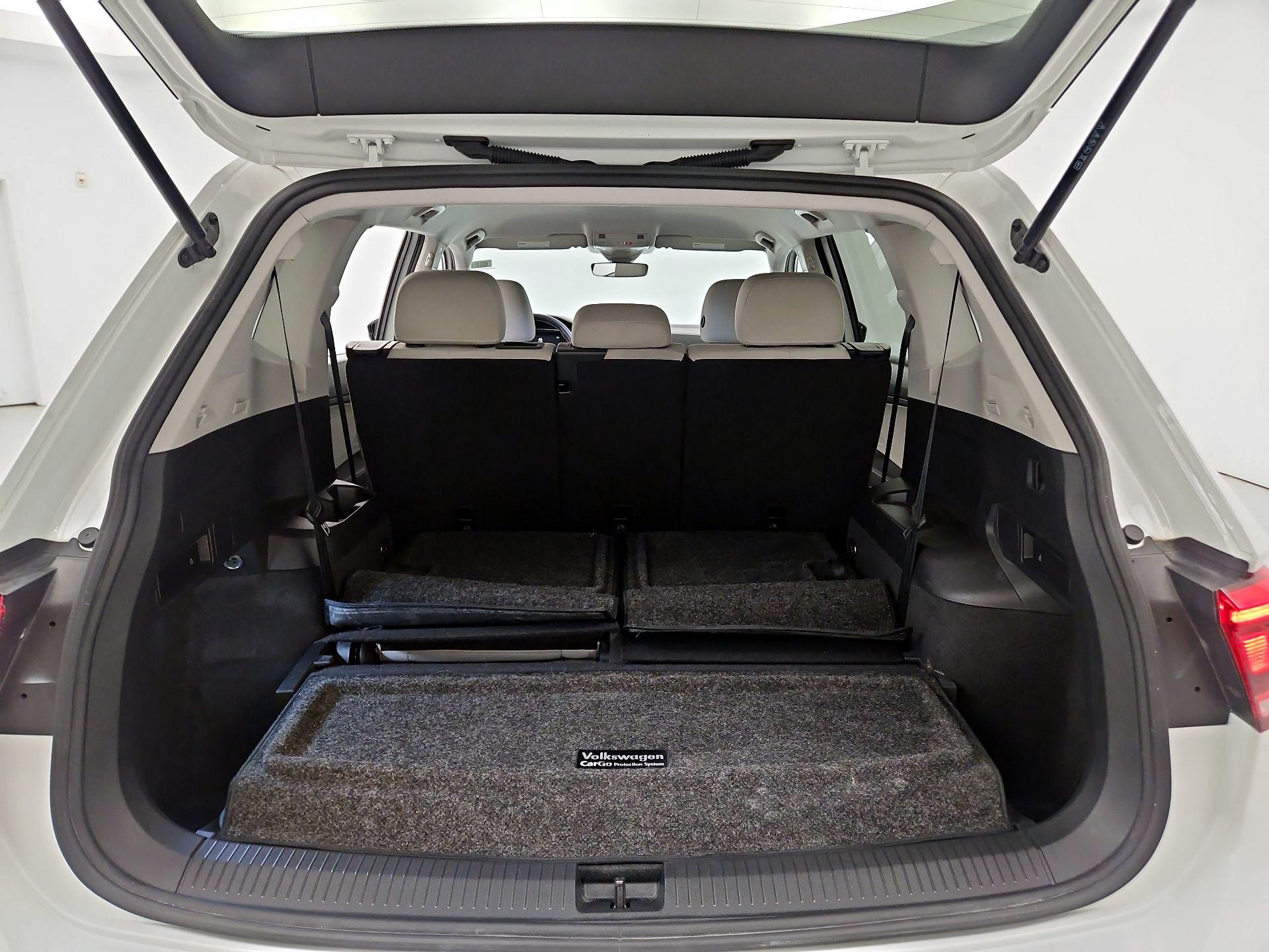 Thumbnail: 2023 Volkswagen Tiguan - 20