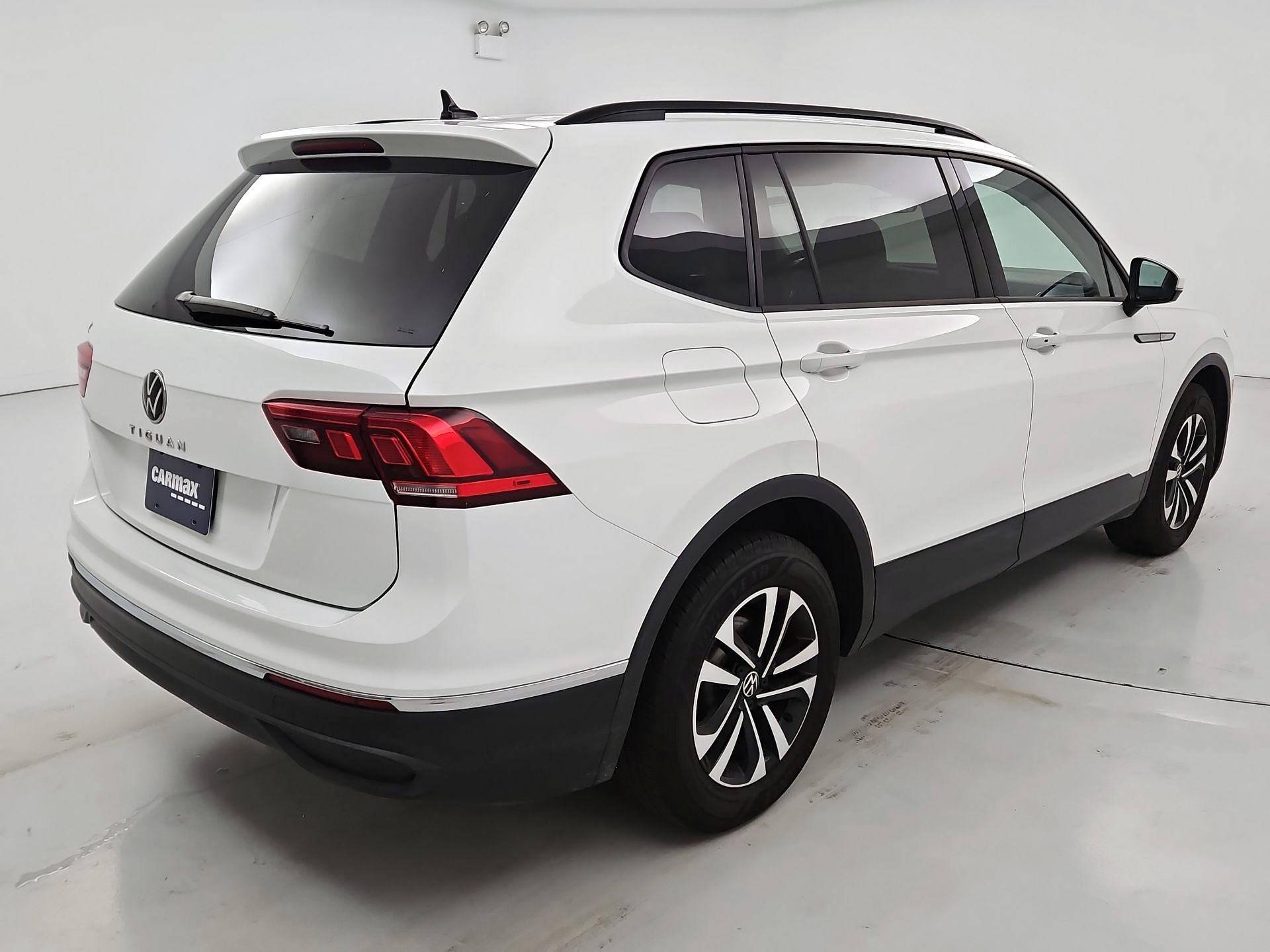 Thumbnail: 2023 Volkswagen Tiguan - 5