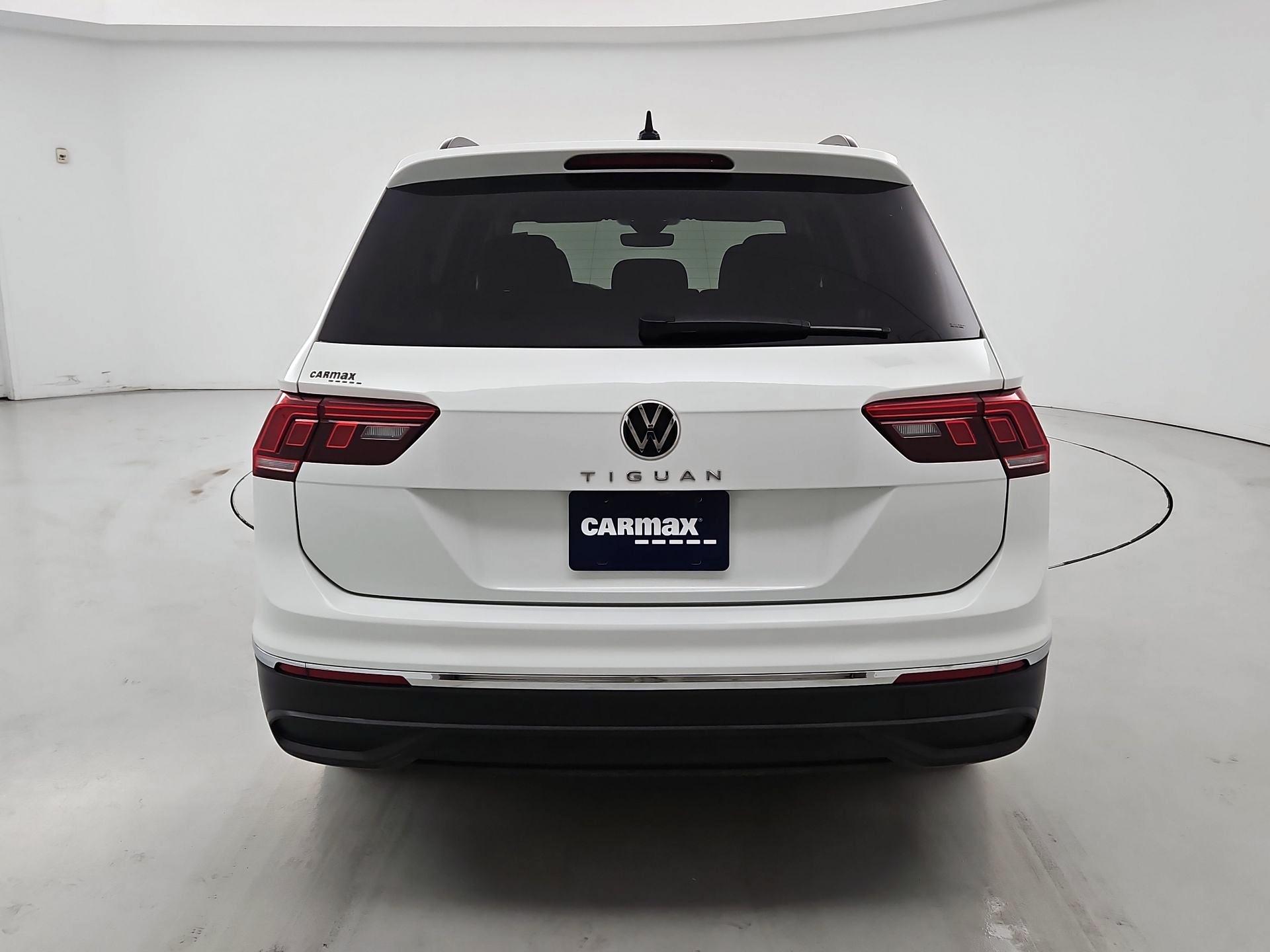 Thumbnail: 2023 Volkswagen Tiguan - 6
