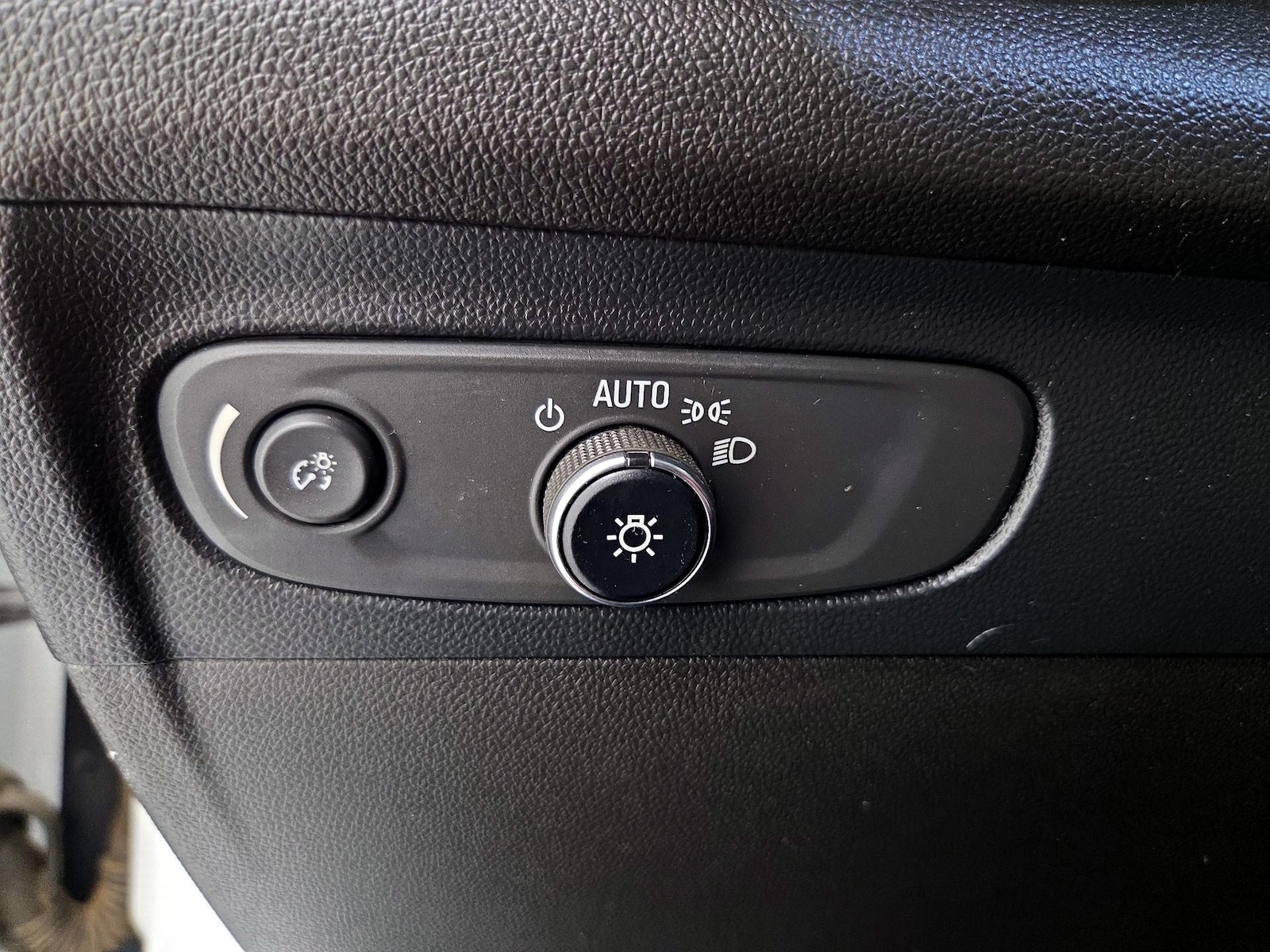 2022 Buick Envision Preferred - Photo 14