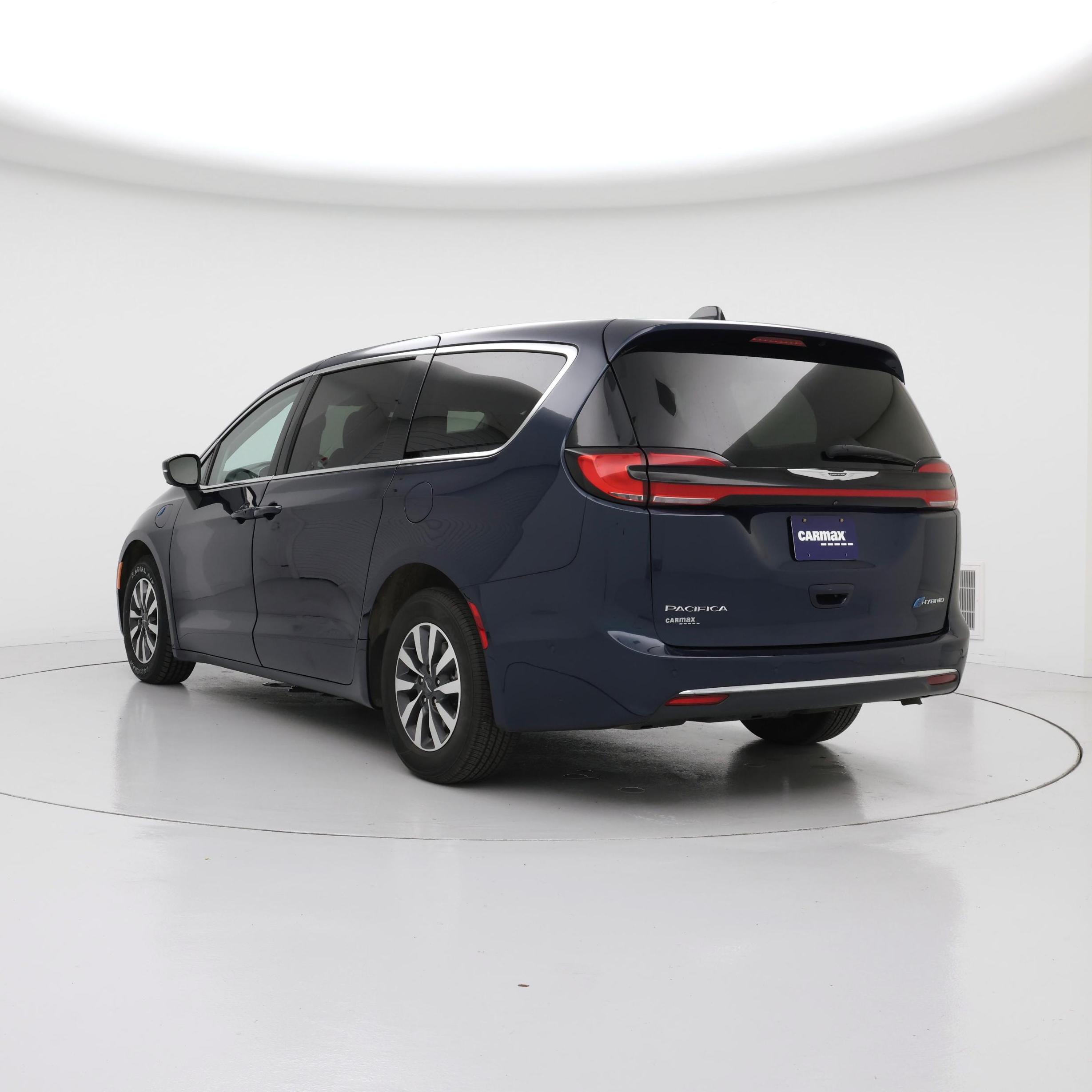 Thumbnail: 2023 Chrysler Pacifica - 2