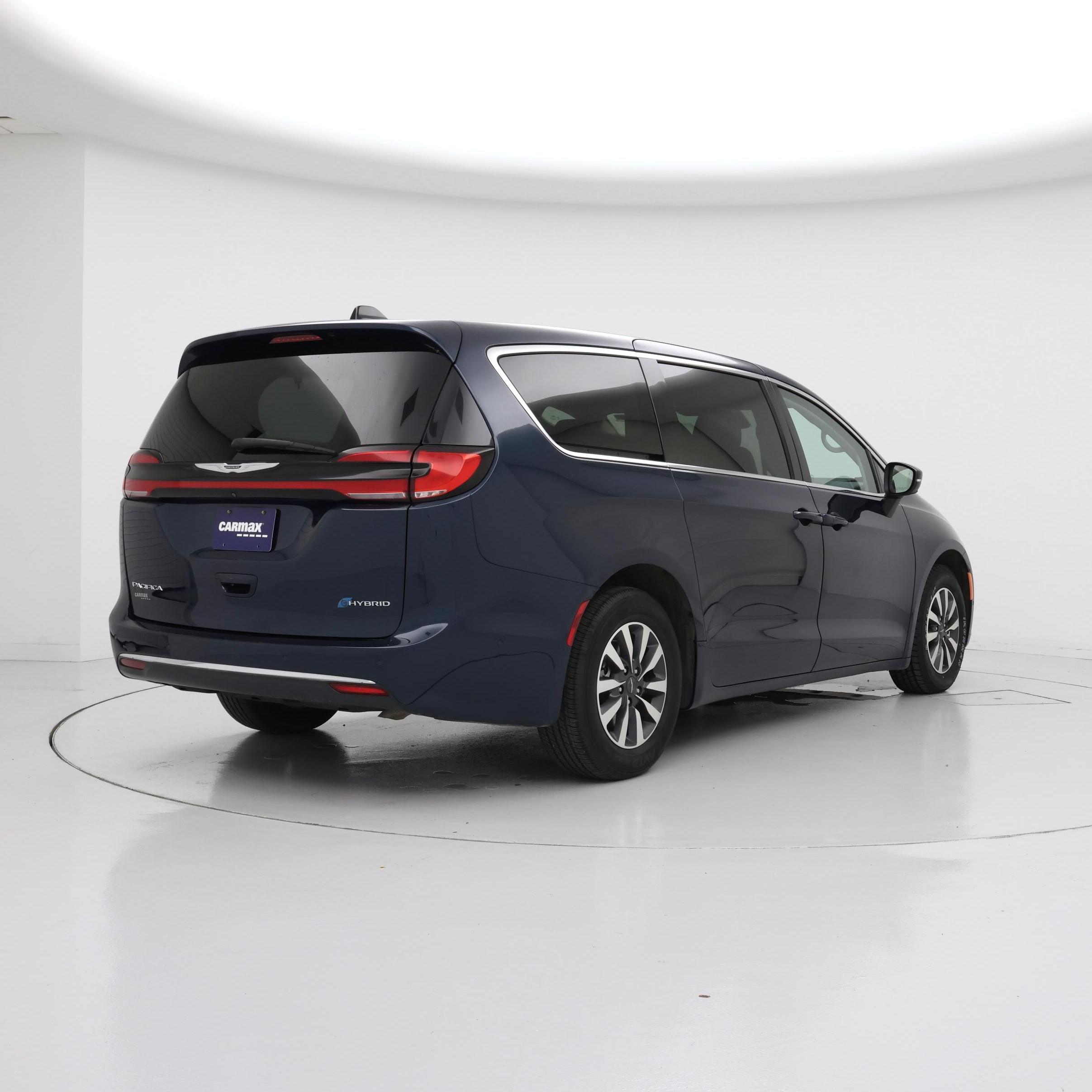 Thumbnail: 2023 Chrysler Pacifica - 8