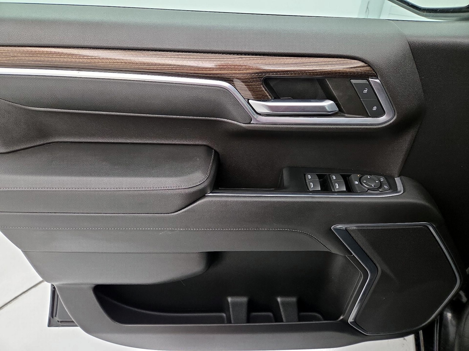 2022 Chevrolet Silverado 1500 LT - Photo 13