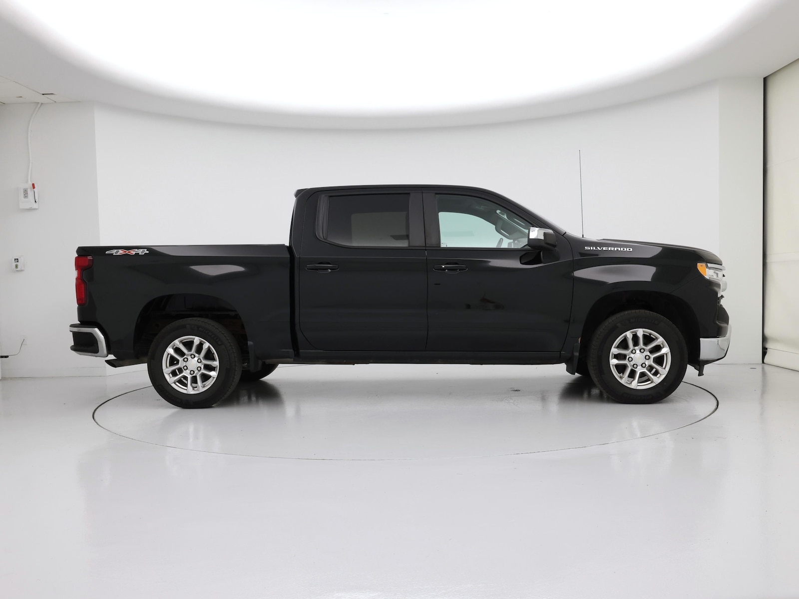 2022 Chevrolet Silverado 1500 LT - Photo 8