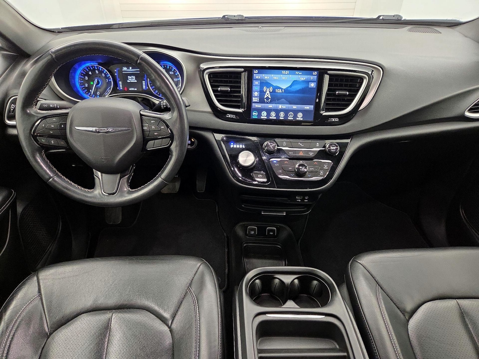 2020 Chrysler Pacifica AWD LAUNCH EDITION - Photo 10