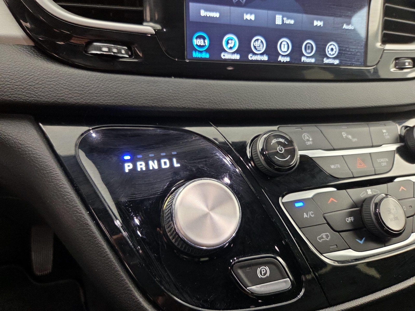 2020 Chrysler Pacifica AWD LAUNCH EDITION - Photo 18
