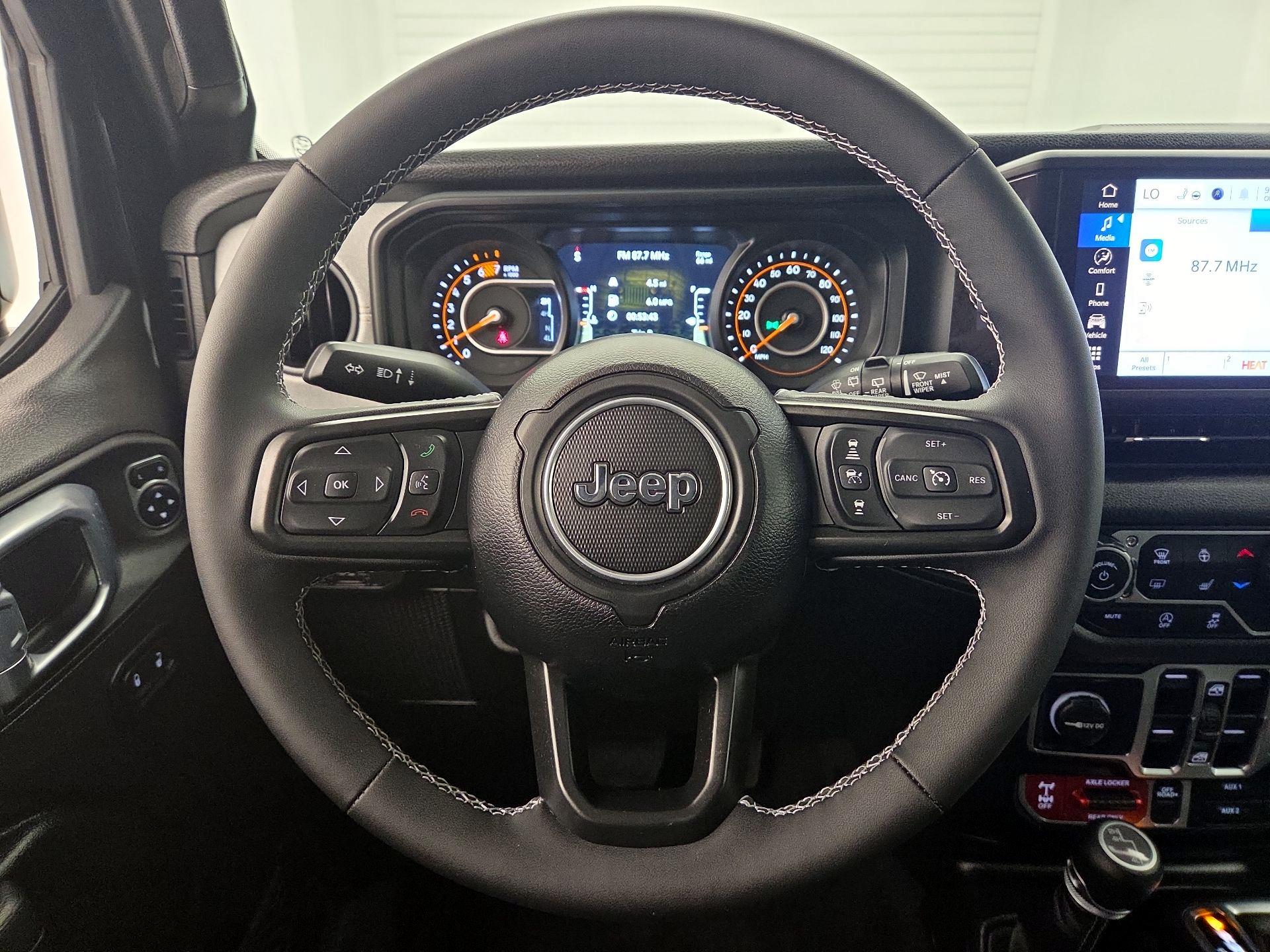 Thumbnail: 2025 Jeep Wrangler - 10