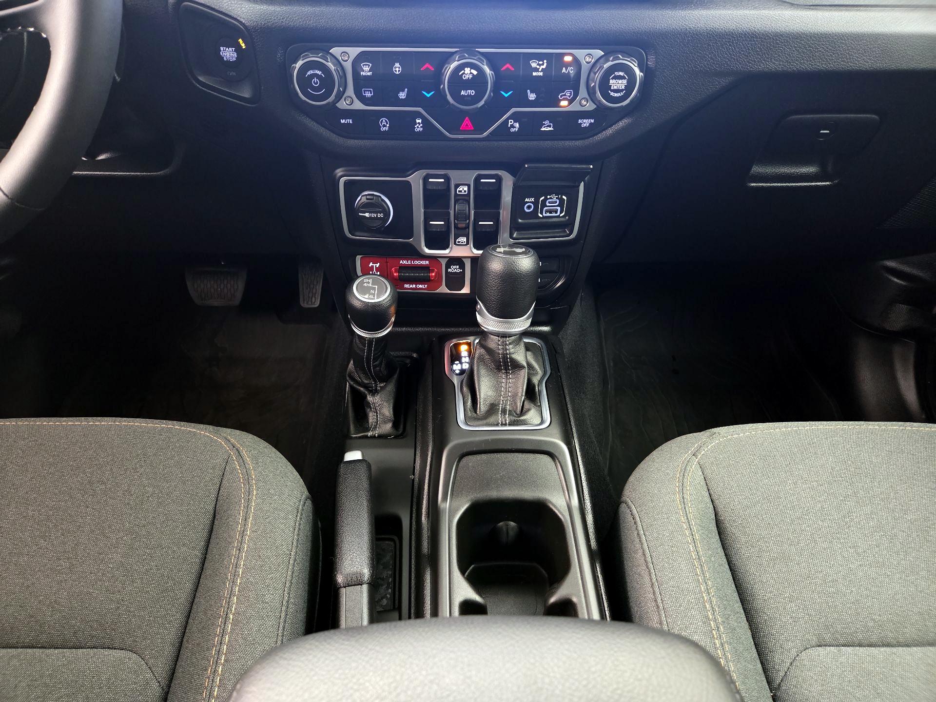 Thumbnail: 2025 Jeep Wrangler - 17
