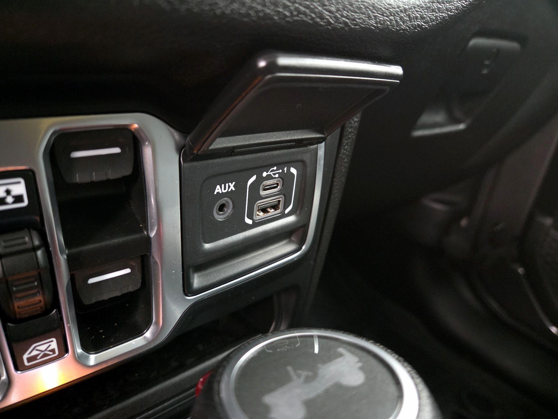 Thumbnail: 2024 Jeep Wrangler - 18