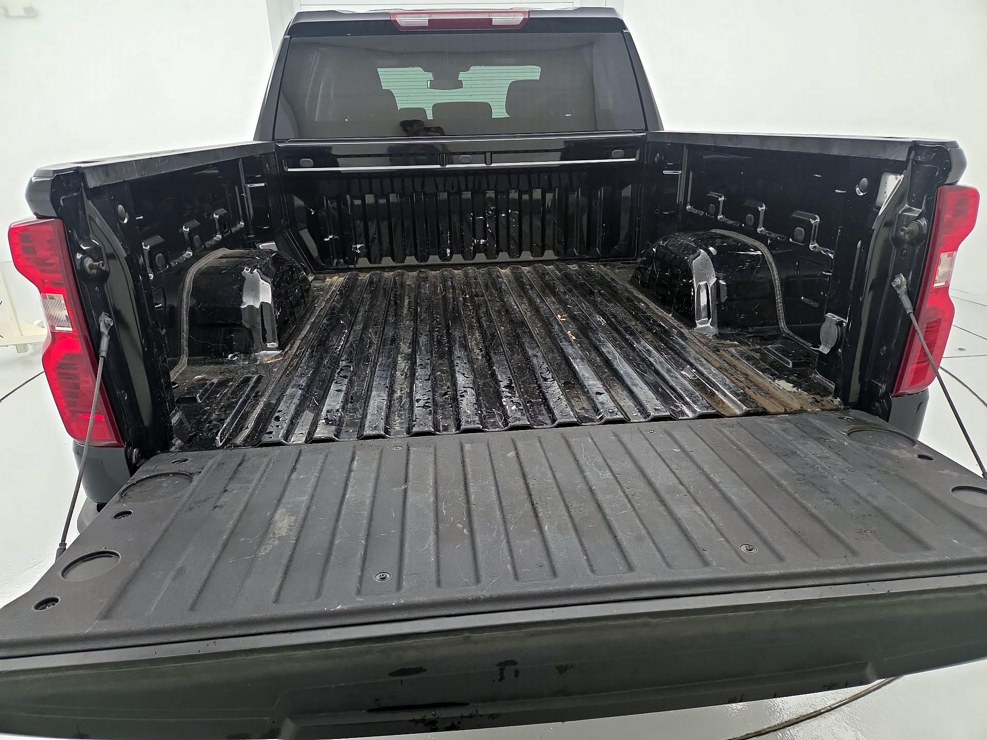 Thumbnail: 2023 Chevrolet Silverado 1500 - 20
