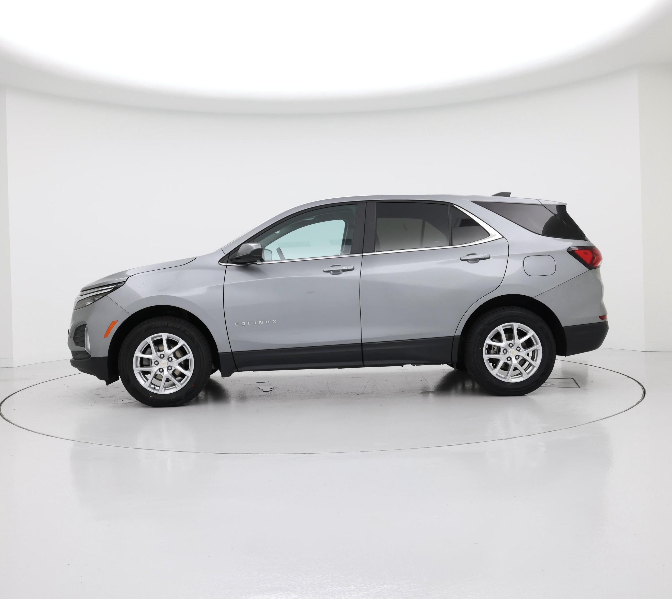 Thumbnail: 2023 Chevrolet Equinox - 3