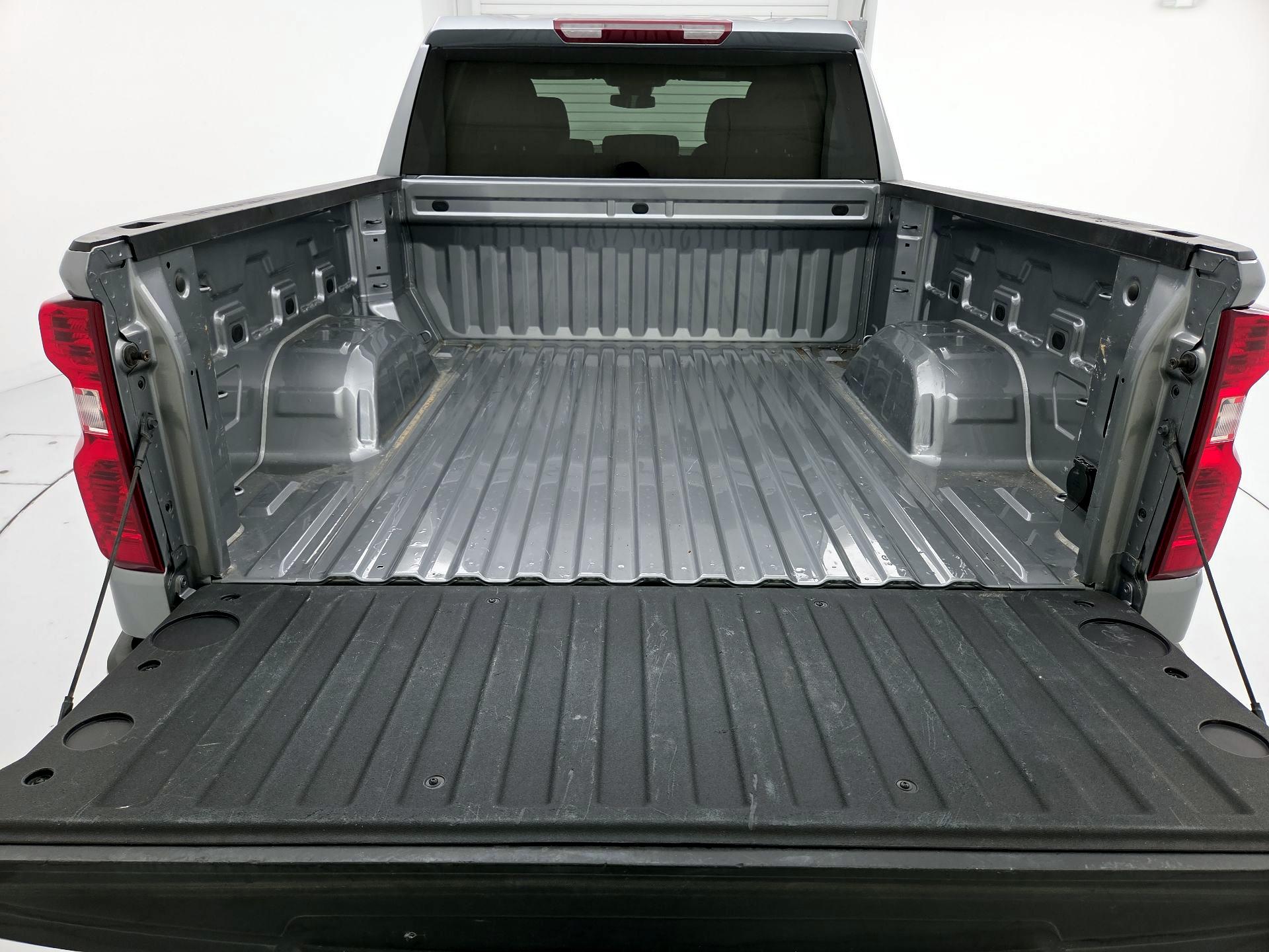Thumbnail: 2023 Chevrolet Silverado 1500 - 20