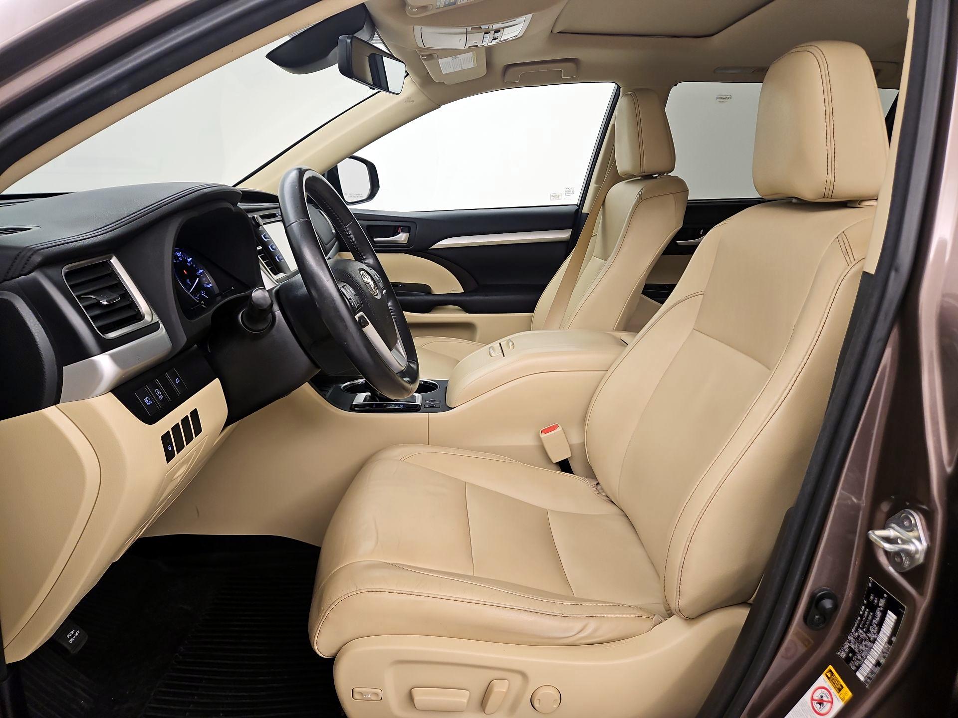 Thumbnail: 2017 Toyota Highlander - 11