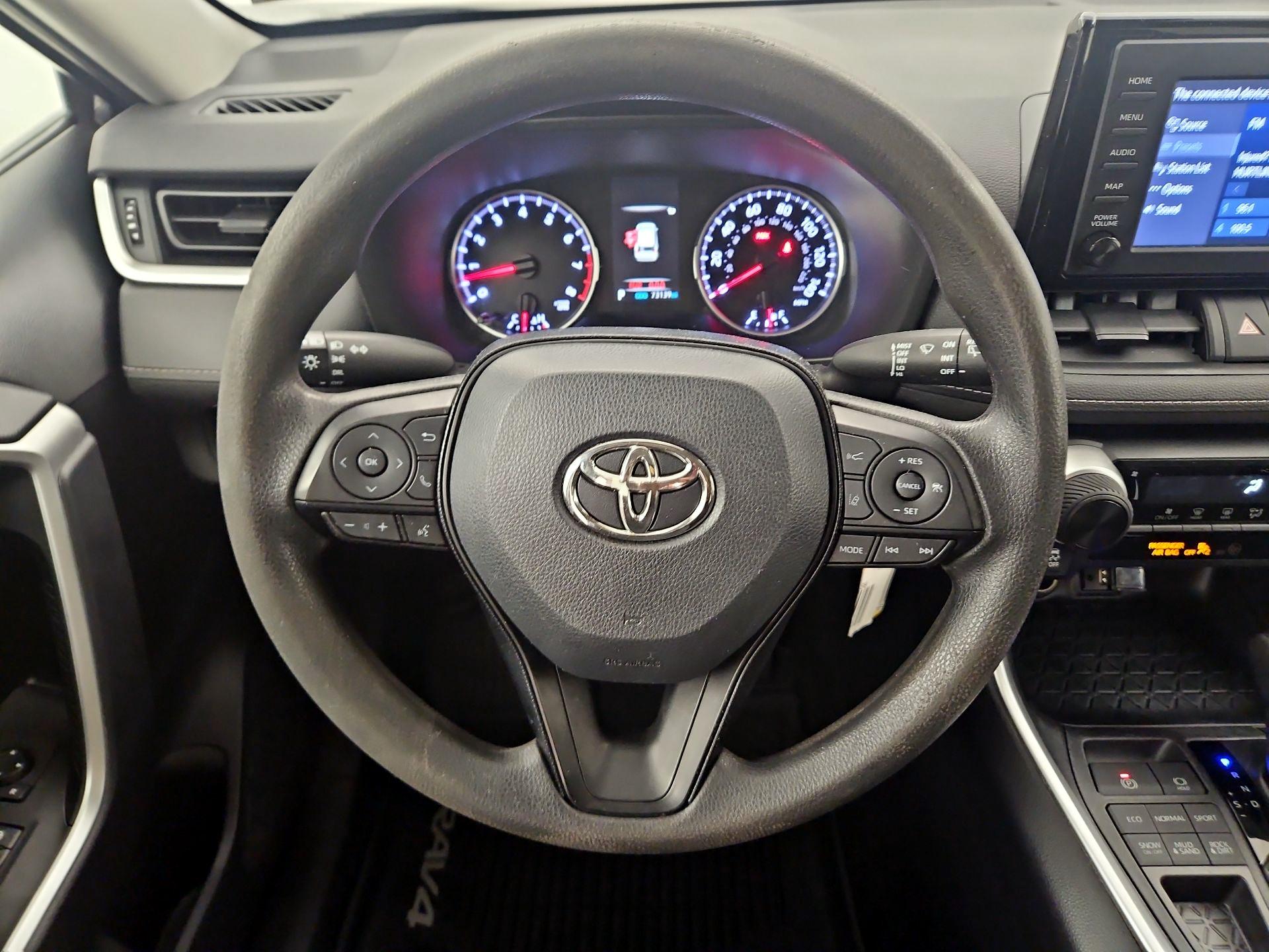 Thumbnail: 2019 Toyota RAV4 - 10