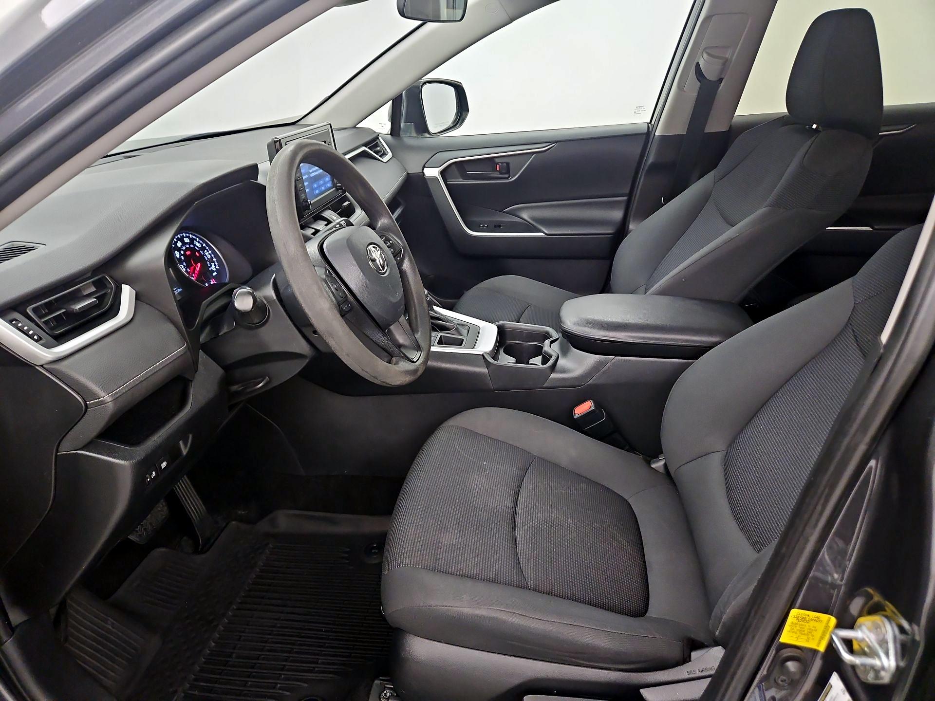 Thumbnail: 2019 Toyota RAV4 - 11