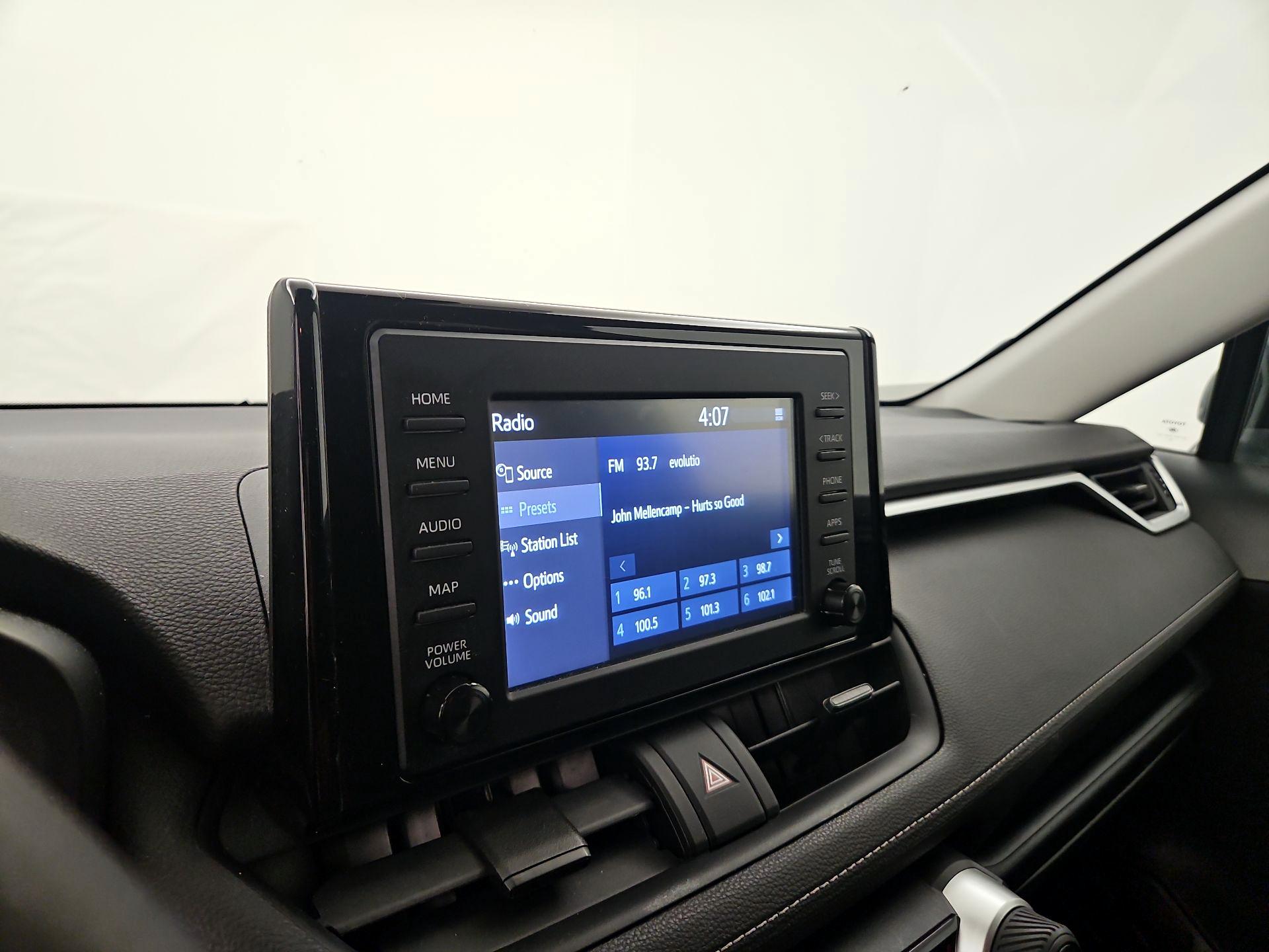 Thumbnail: 2019 Toyota RAV4 - 15