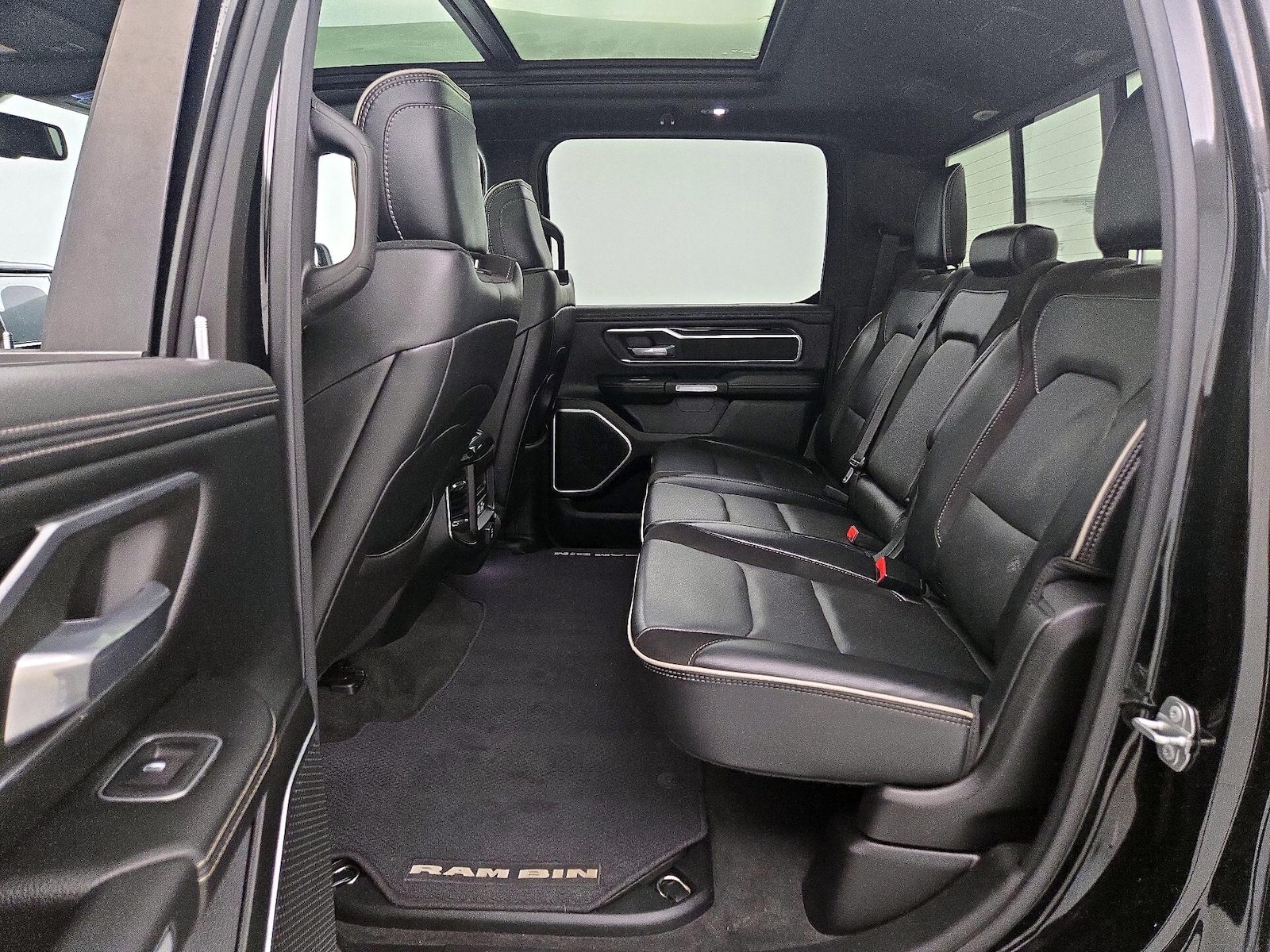 2020 RAM Ram 1500 Pickup Laramie - Photo 22