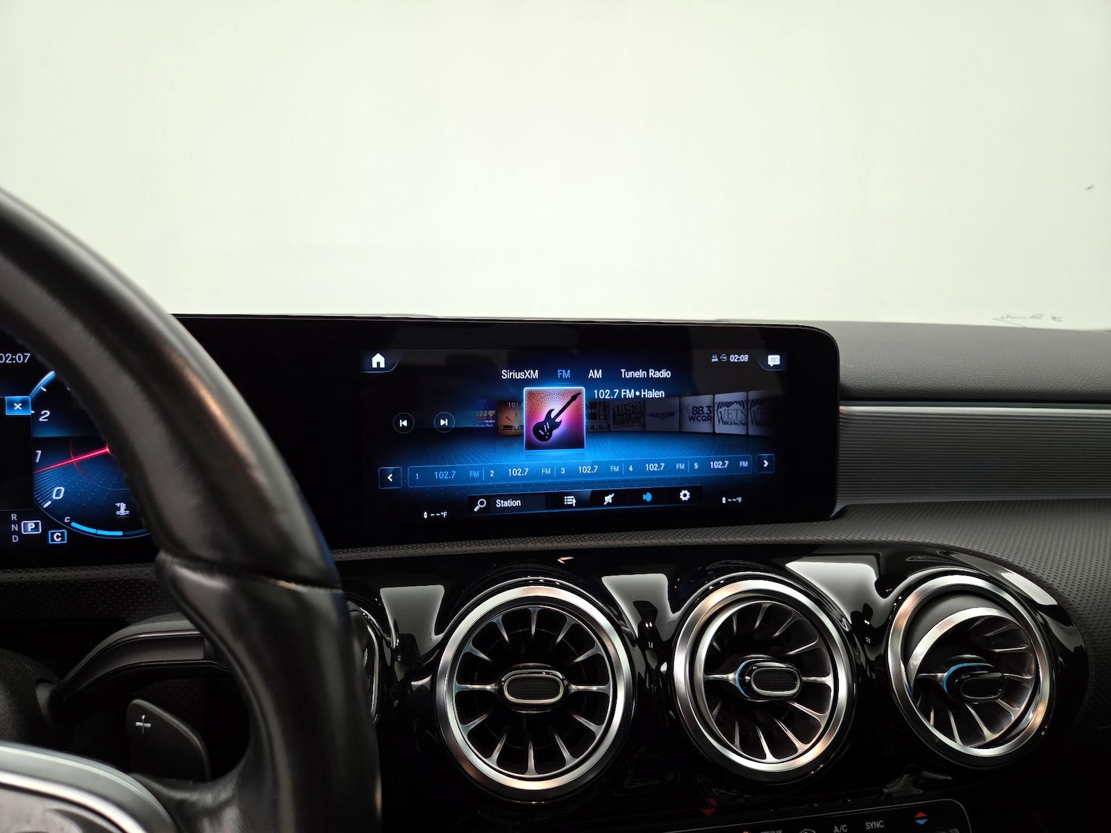 2022 Mercedes-Benz A-Class A220 - Photo 17