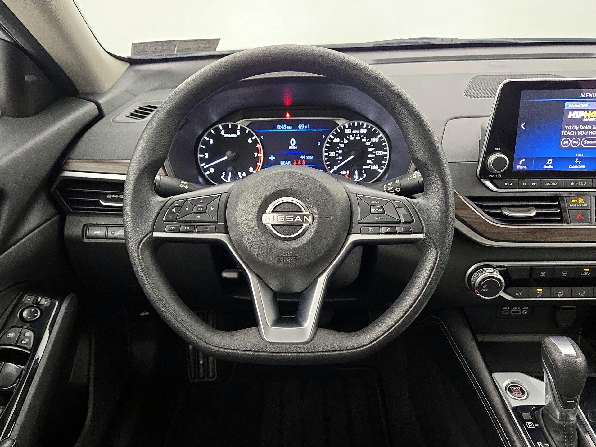 Thumbnail: 2023 Nissan Altima - 10