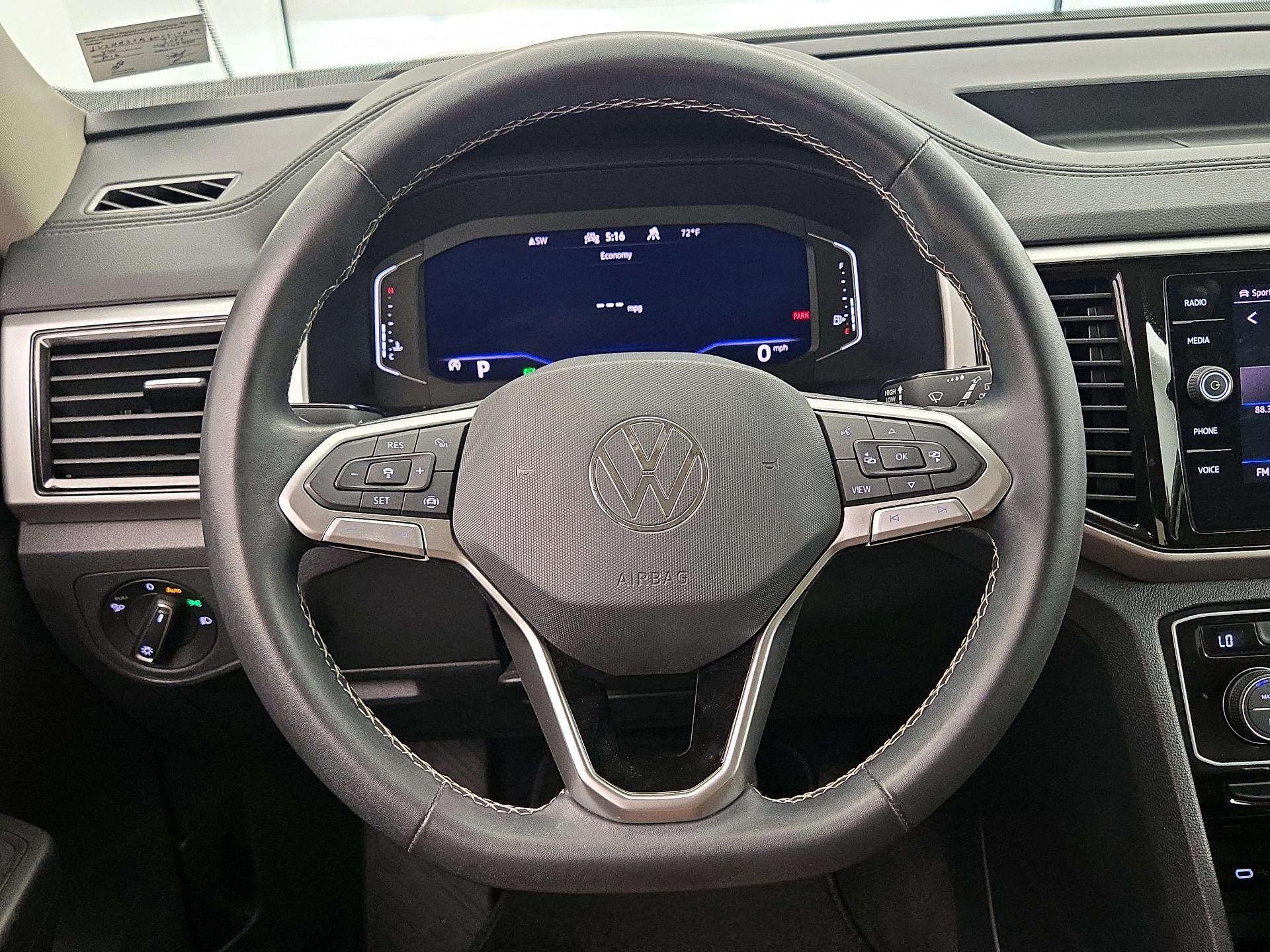 Thumbnail: 2022 Volkswagen Atlas - 10
