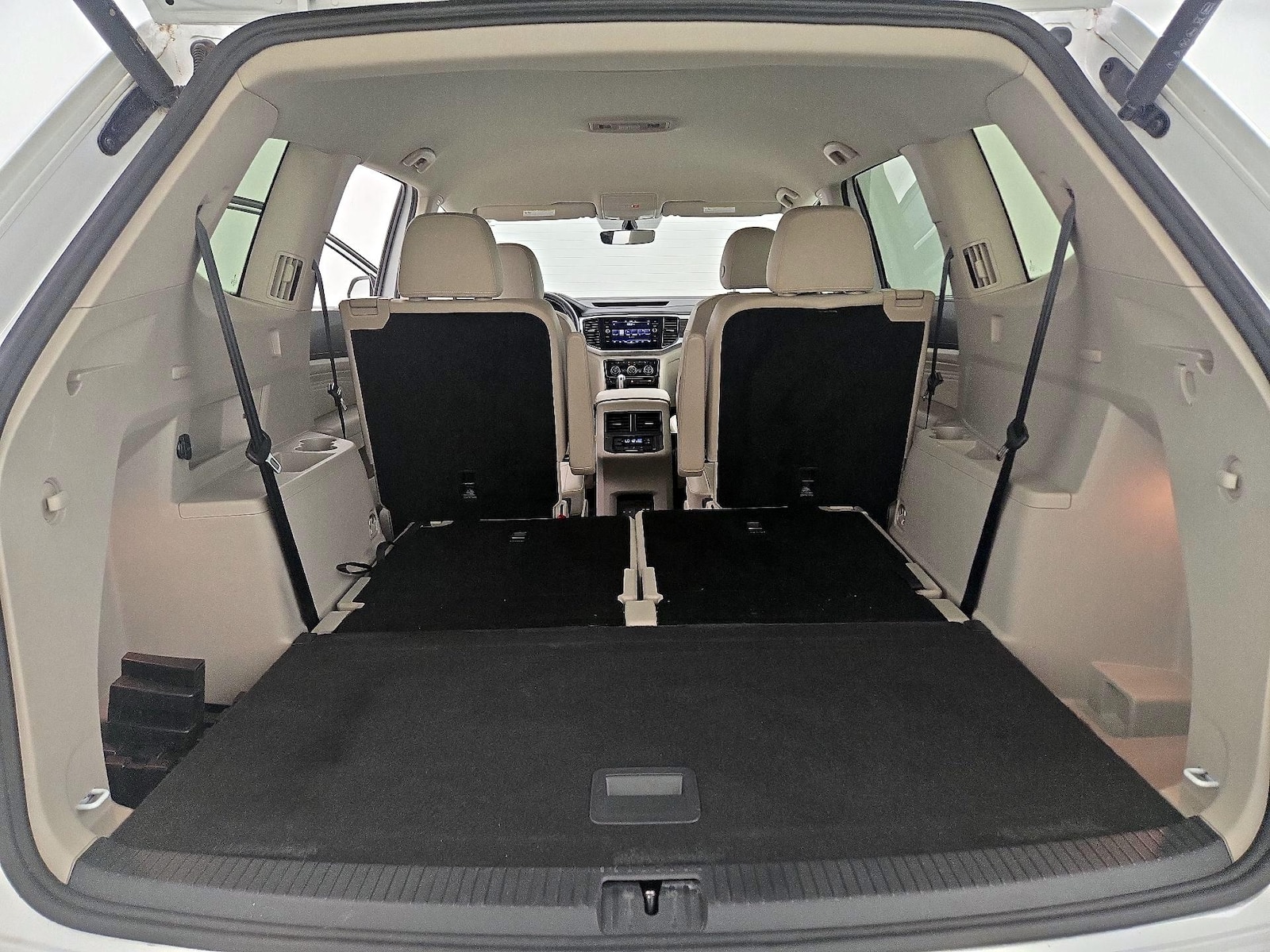 2023 Volkswagen Atlas SE w/Tech - Photo 23