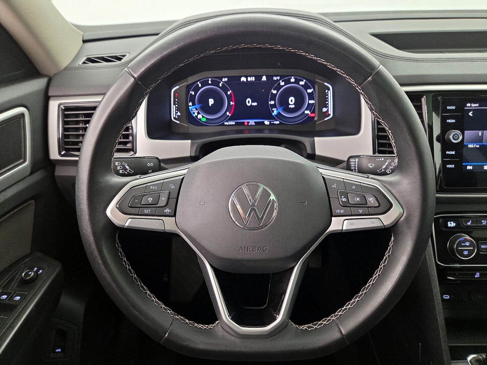 2023 Volkswagen Atlas SE w/Tech - Photo 11