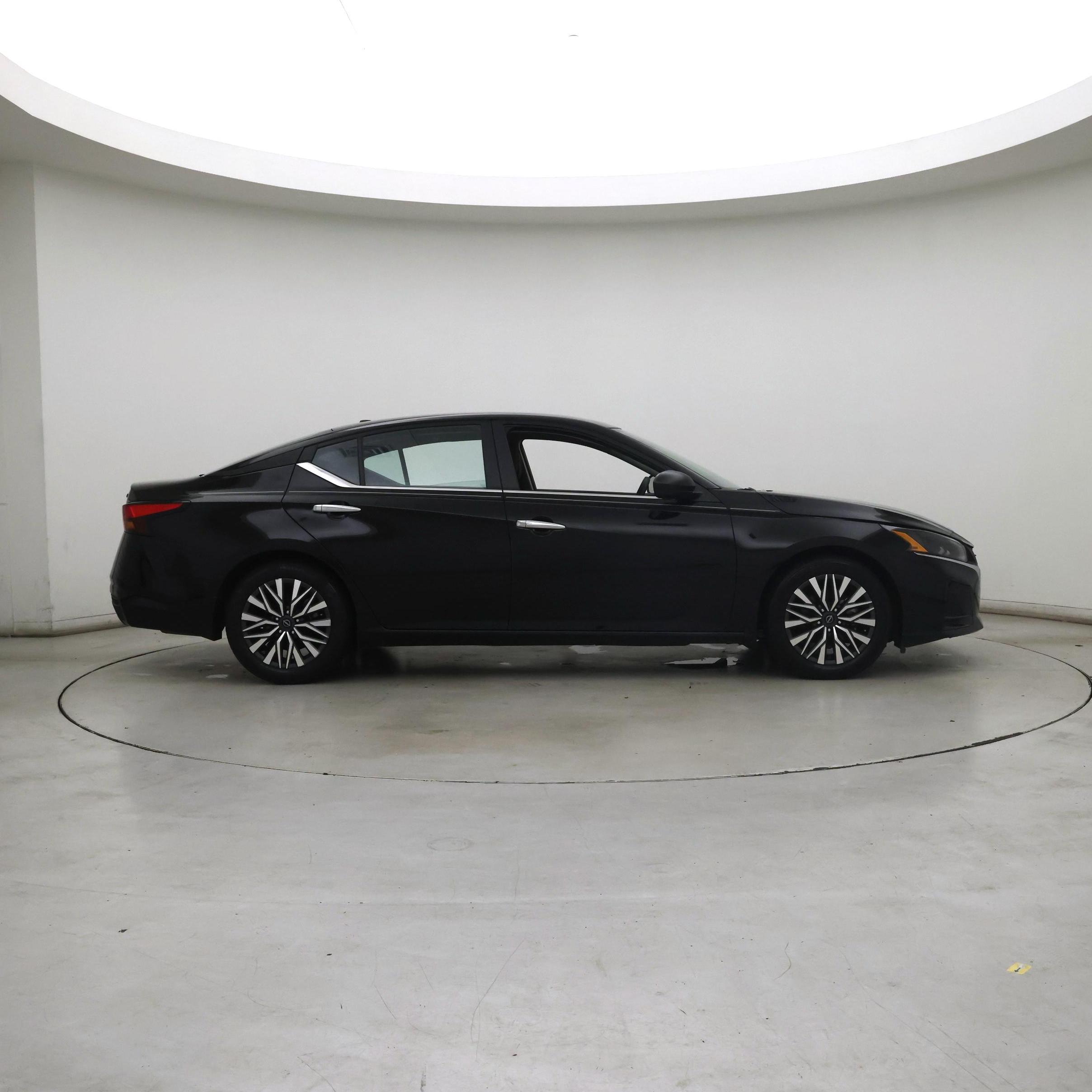 Thumbnail: 2024 Nissan Altima - 7