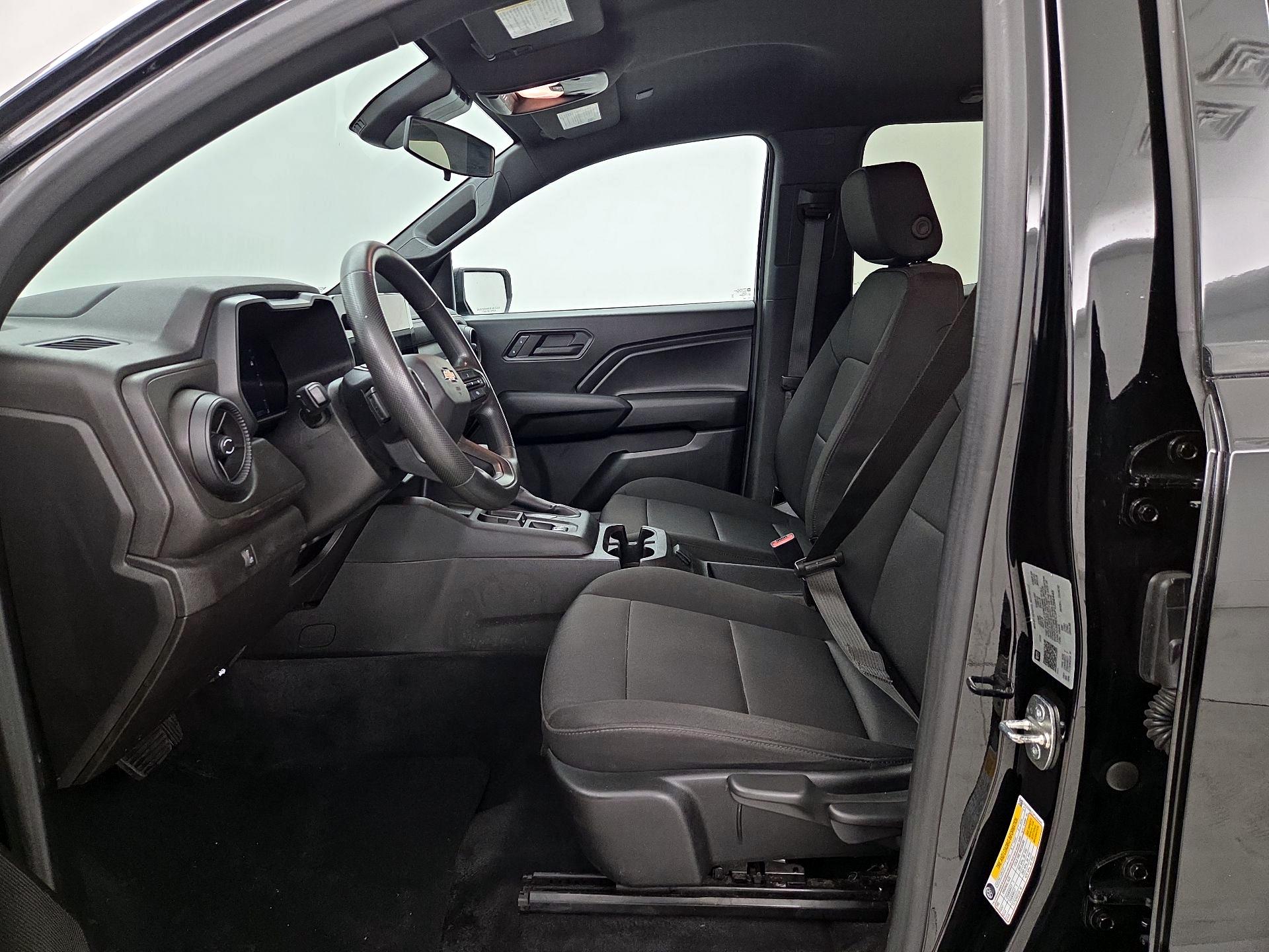 Thumbnail: 2023 Chevrolet Colorado - 11