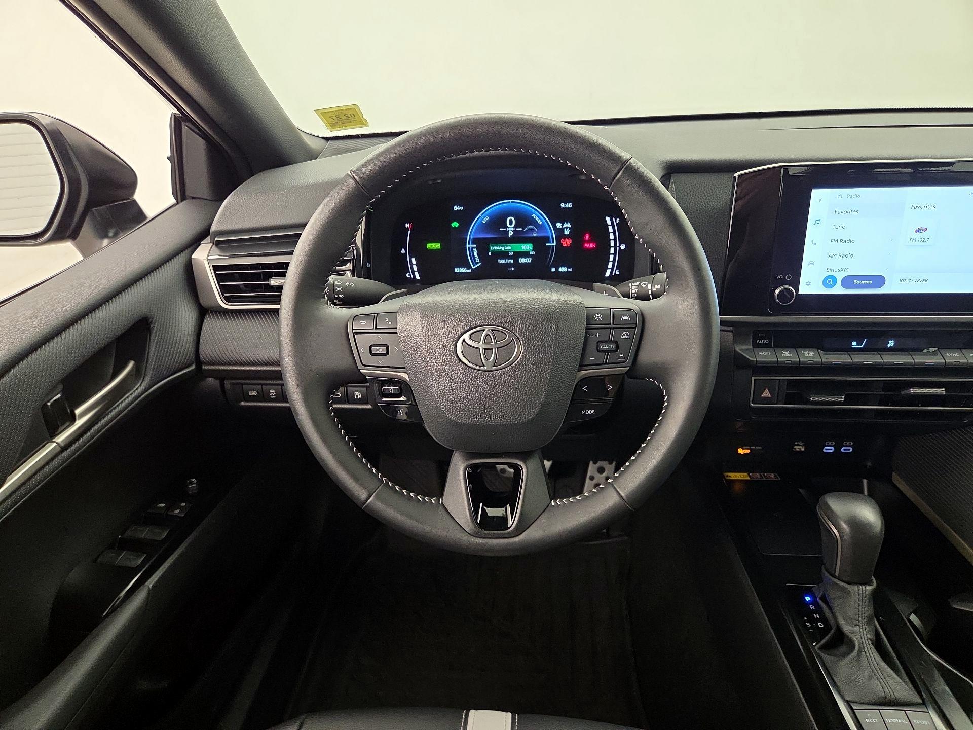 Thumbnail: 2025 Toyota Camry - 10