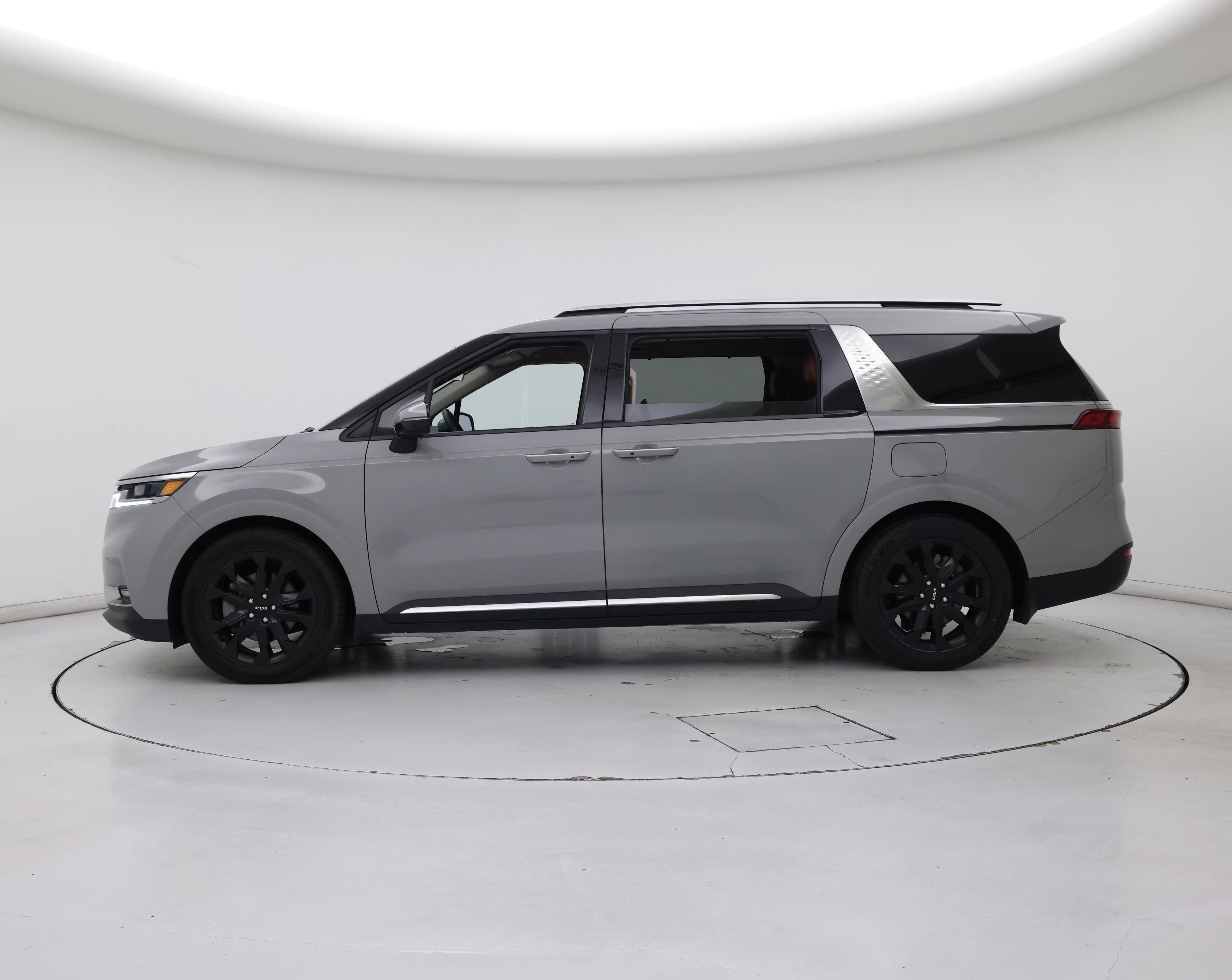 Thumbnail: 2024 Kia Carnival - 3