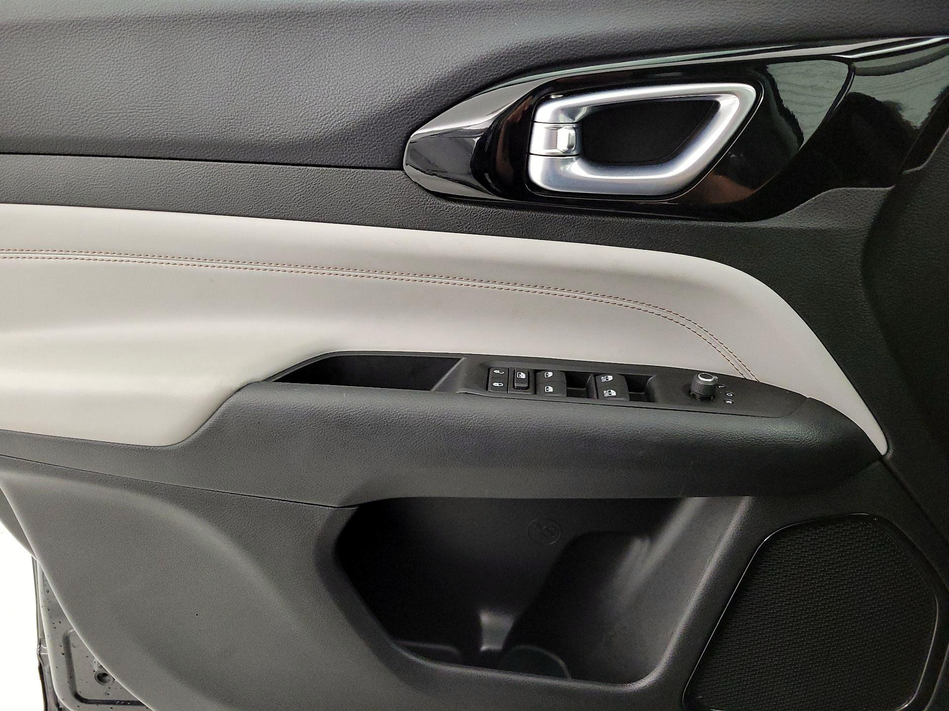 Thumbnail: 2022 Jeep Compass - 12