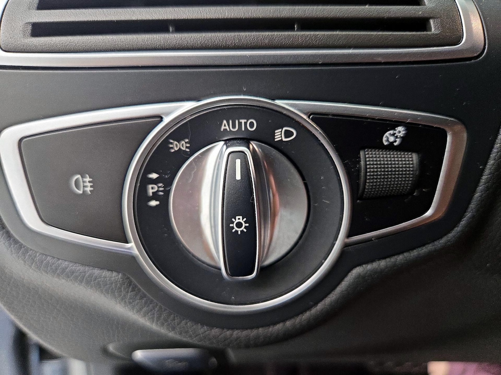 2021 Mercedes-Benz C-Class Sedan C300 - Photo 14