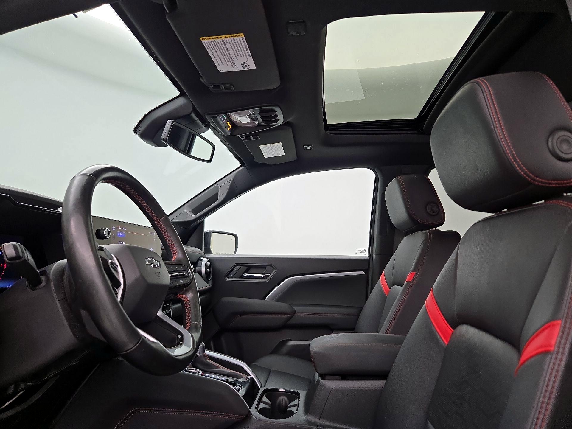 Thumbnail: 2023 Chevrolet Colorado - 19