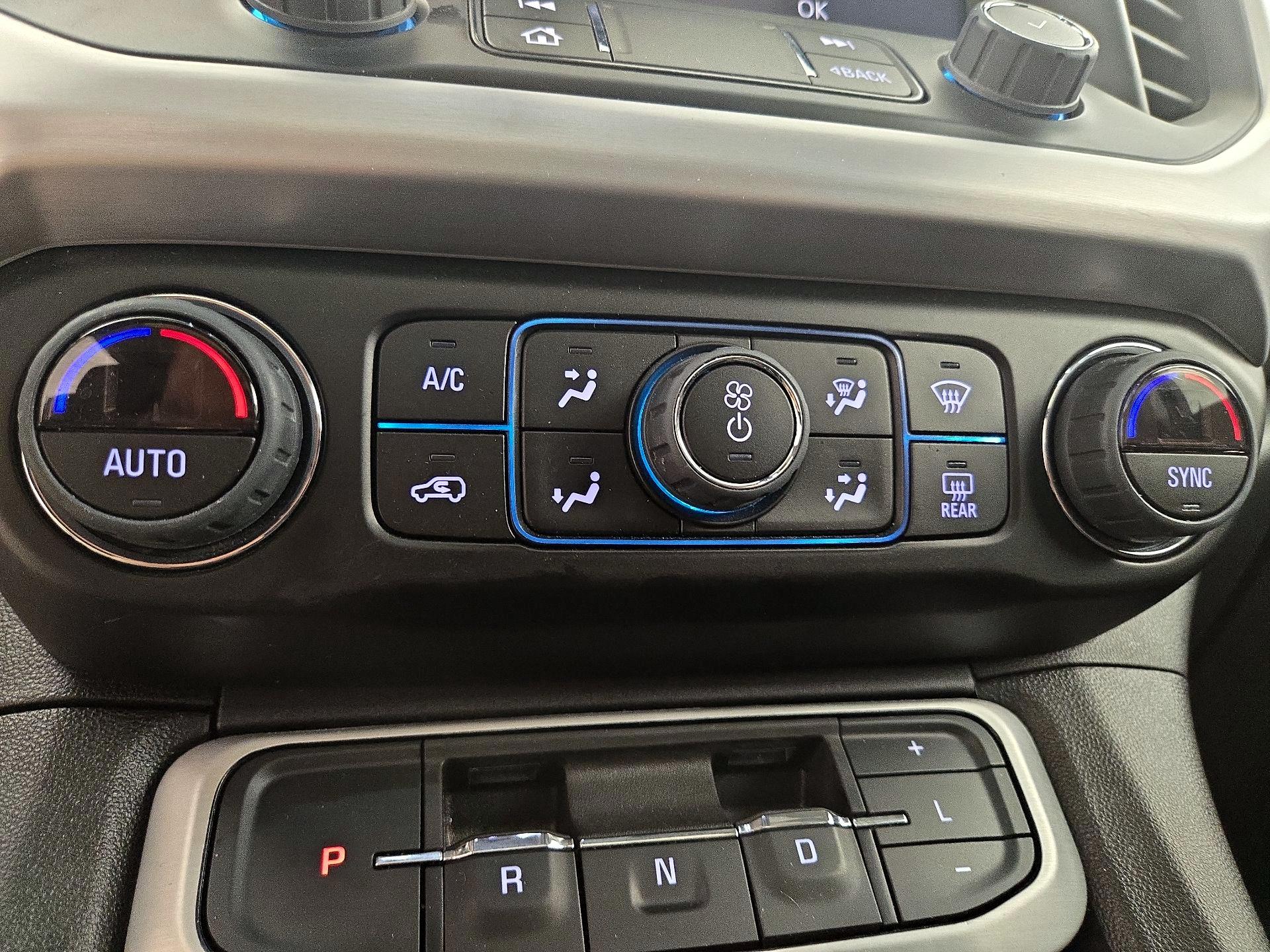 Thumbnail: 2023 GMC Acadia - 16