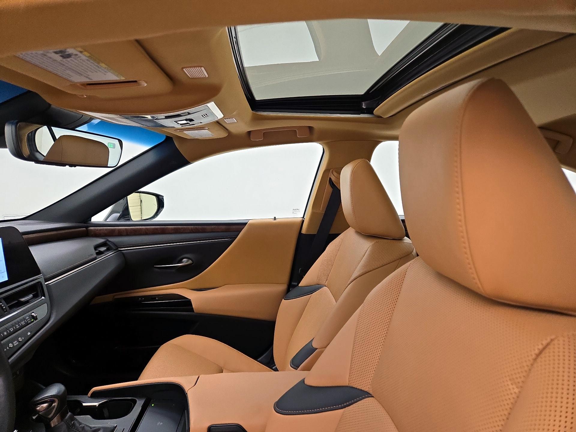 Thumbnail: 2023 Lexus ES - 19