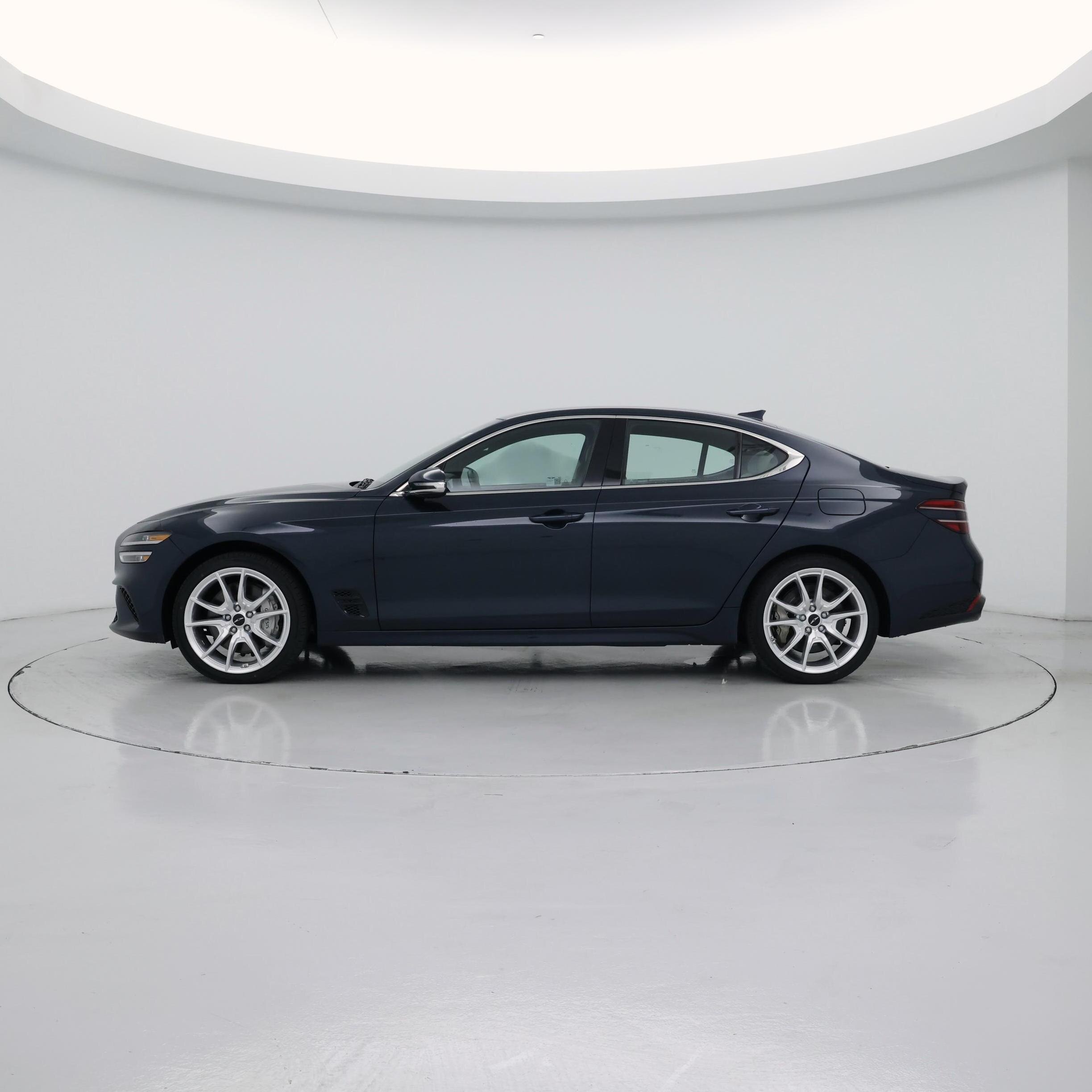 Thumbnail: 2025 Genesis G70 - 3