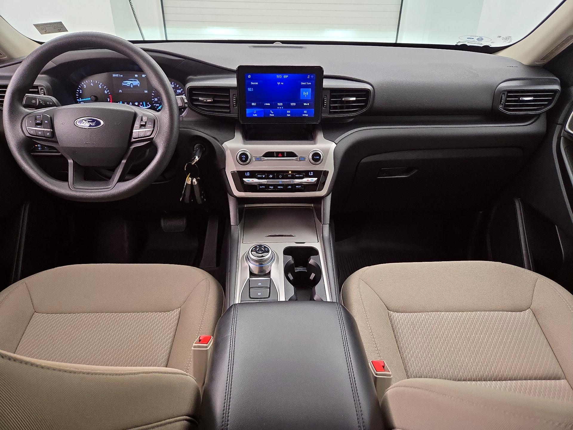 Thumbnail: 2021 Ford Explorer - 9