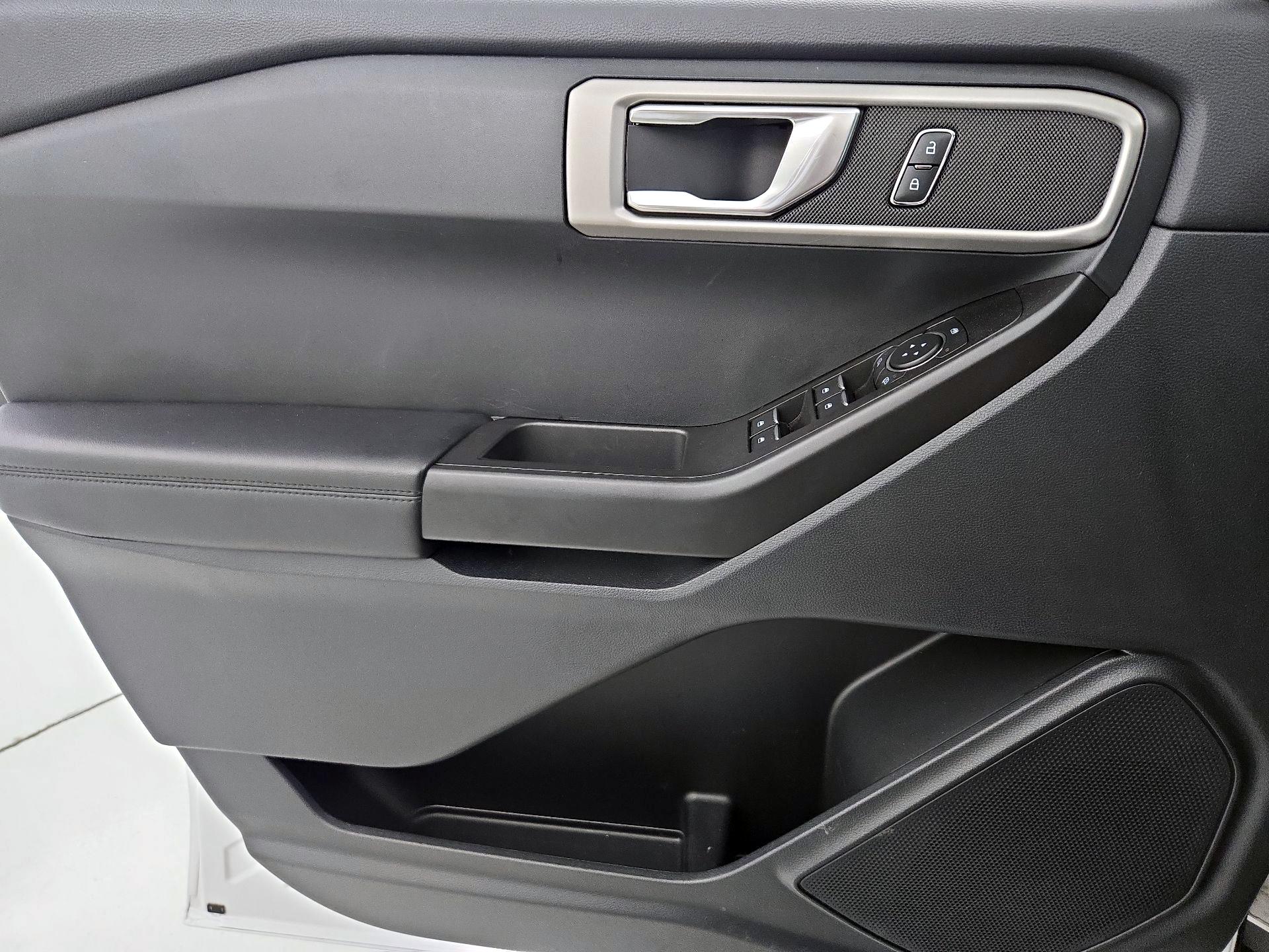 Thumbnail: 2021 Ford Explorer - 12