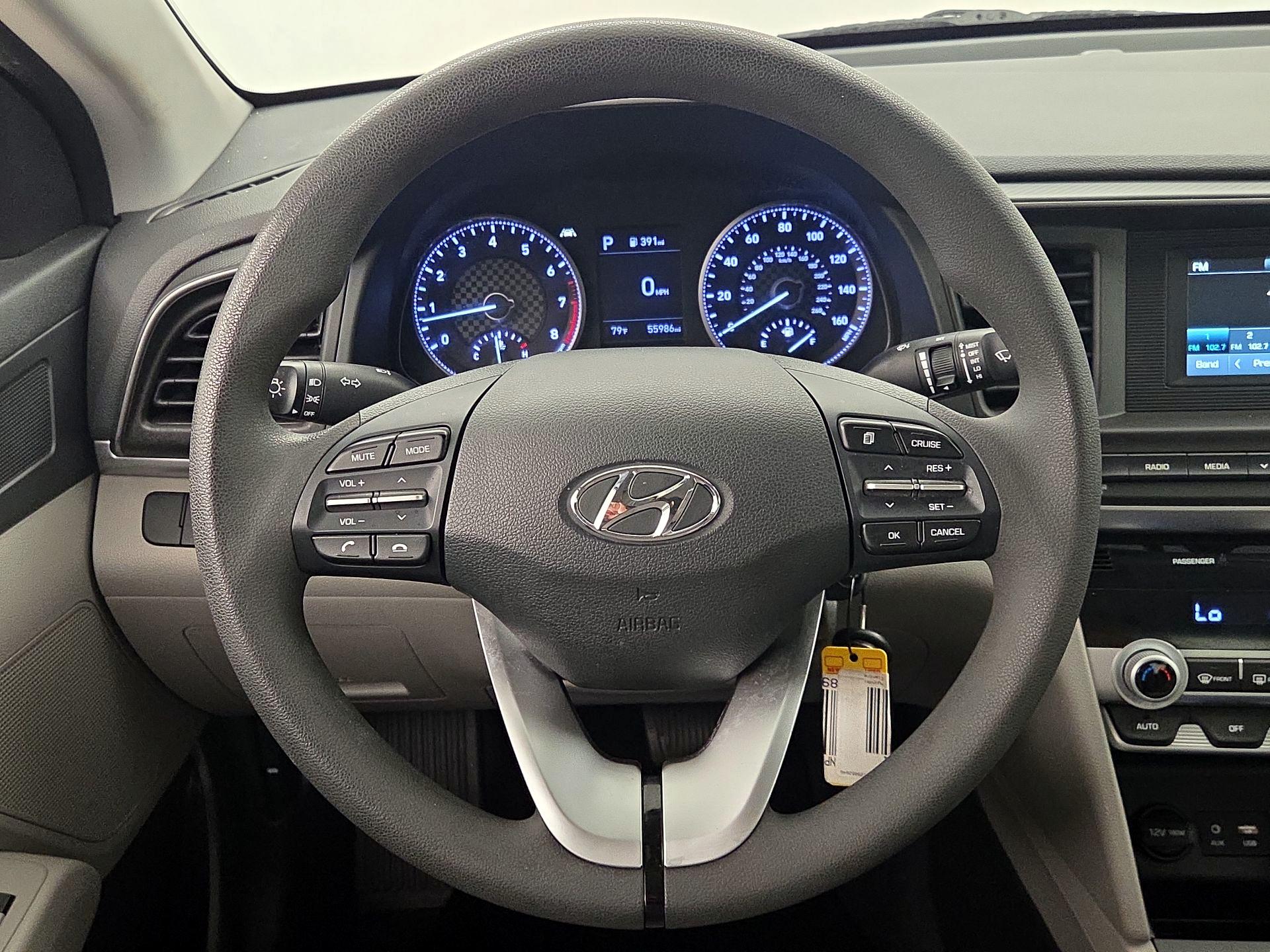 Thumbnail: 2020 Hyundai Elantra - 10