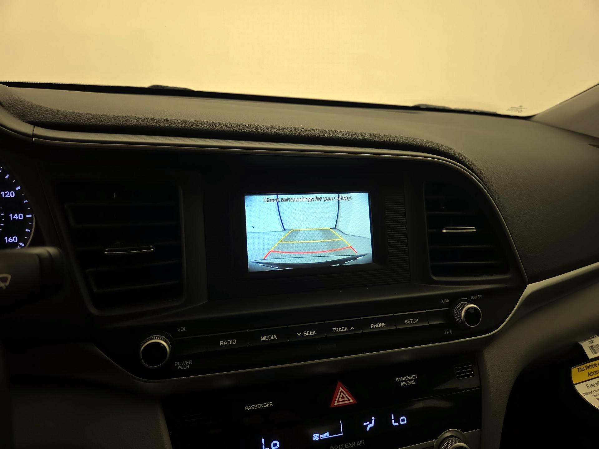 Thumbnail: 2020 Hyundai Elantra - 14